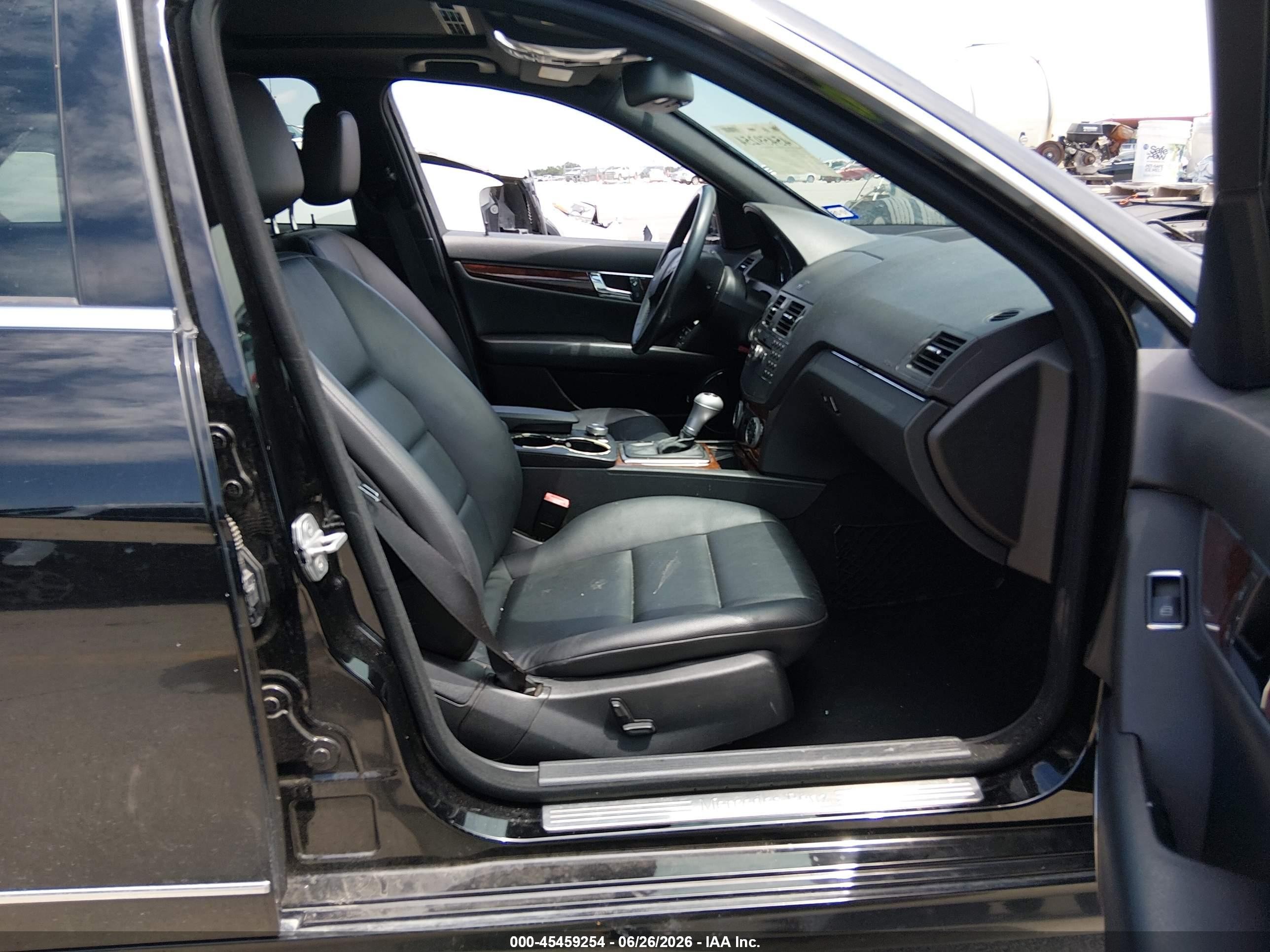 2010 Mercedes-benz C 300 Luxury/sport Black vin: WDDGF5EBXAR092211
