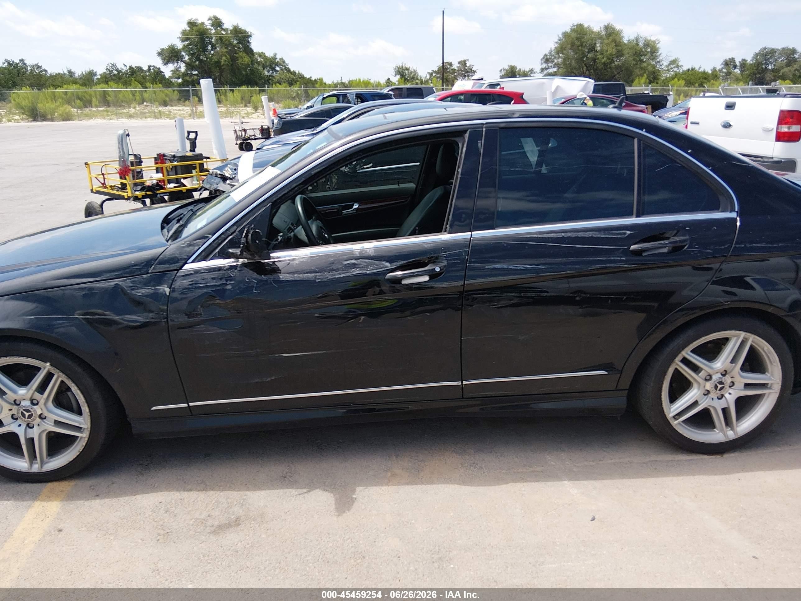 2010 Mercedes-benz C 300 Luxury/sport Black vin: WDDGF5EBXAR092211