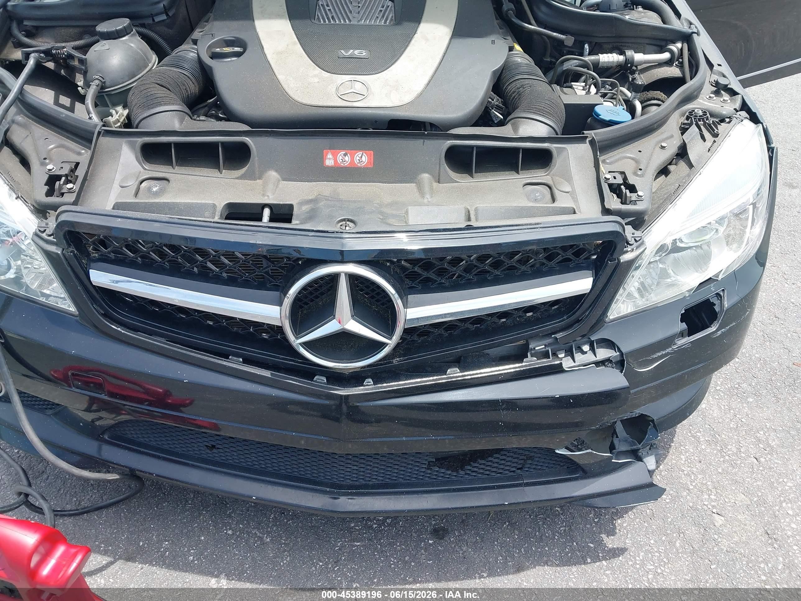 2010 Mercedes-benz C 300 Luxury/sport Black vin: WDDGF5EBXAR101506