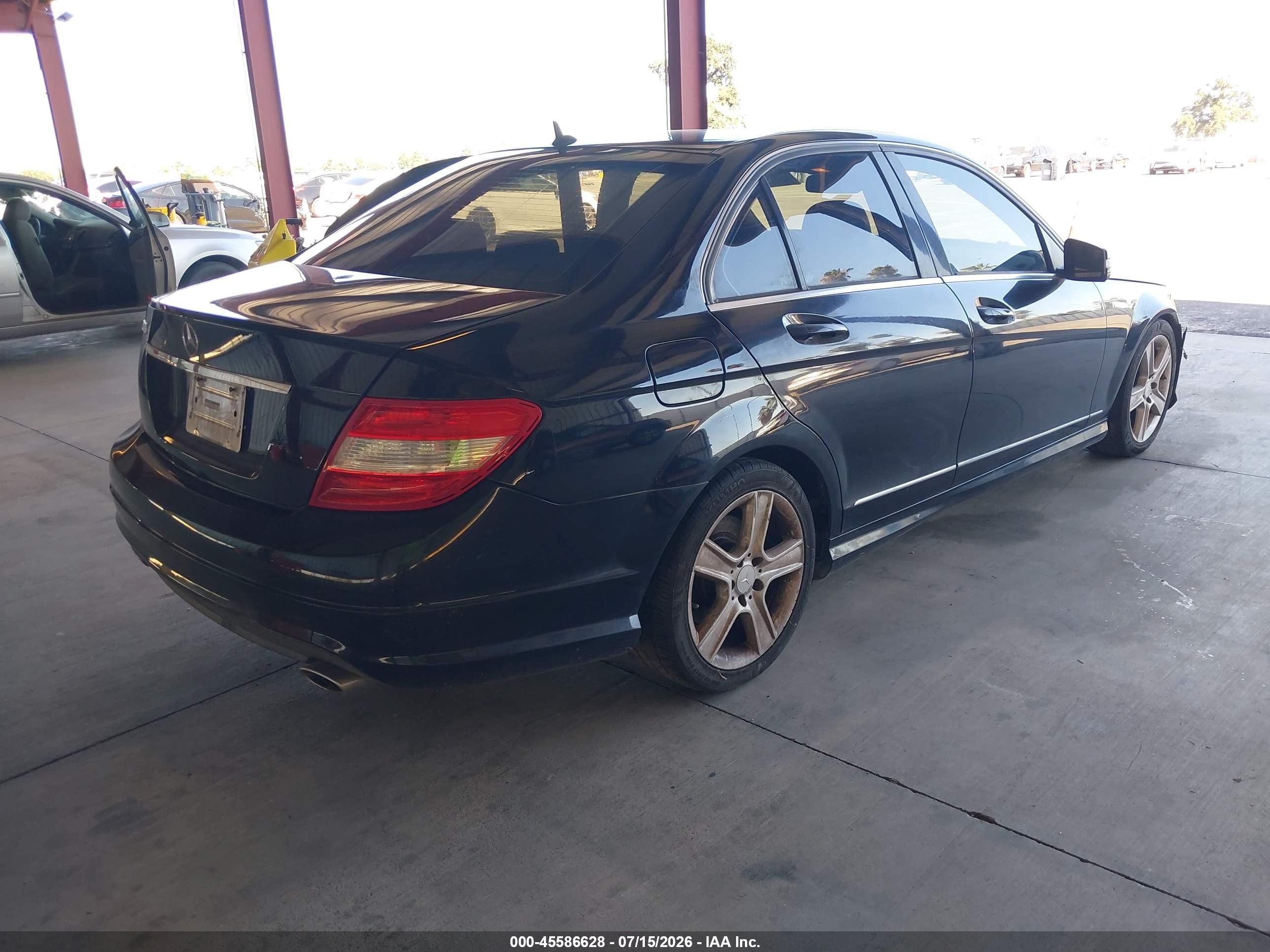 2010 Mercedes-benz C 300 Black vin: WDDGF5EBXAR112716
