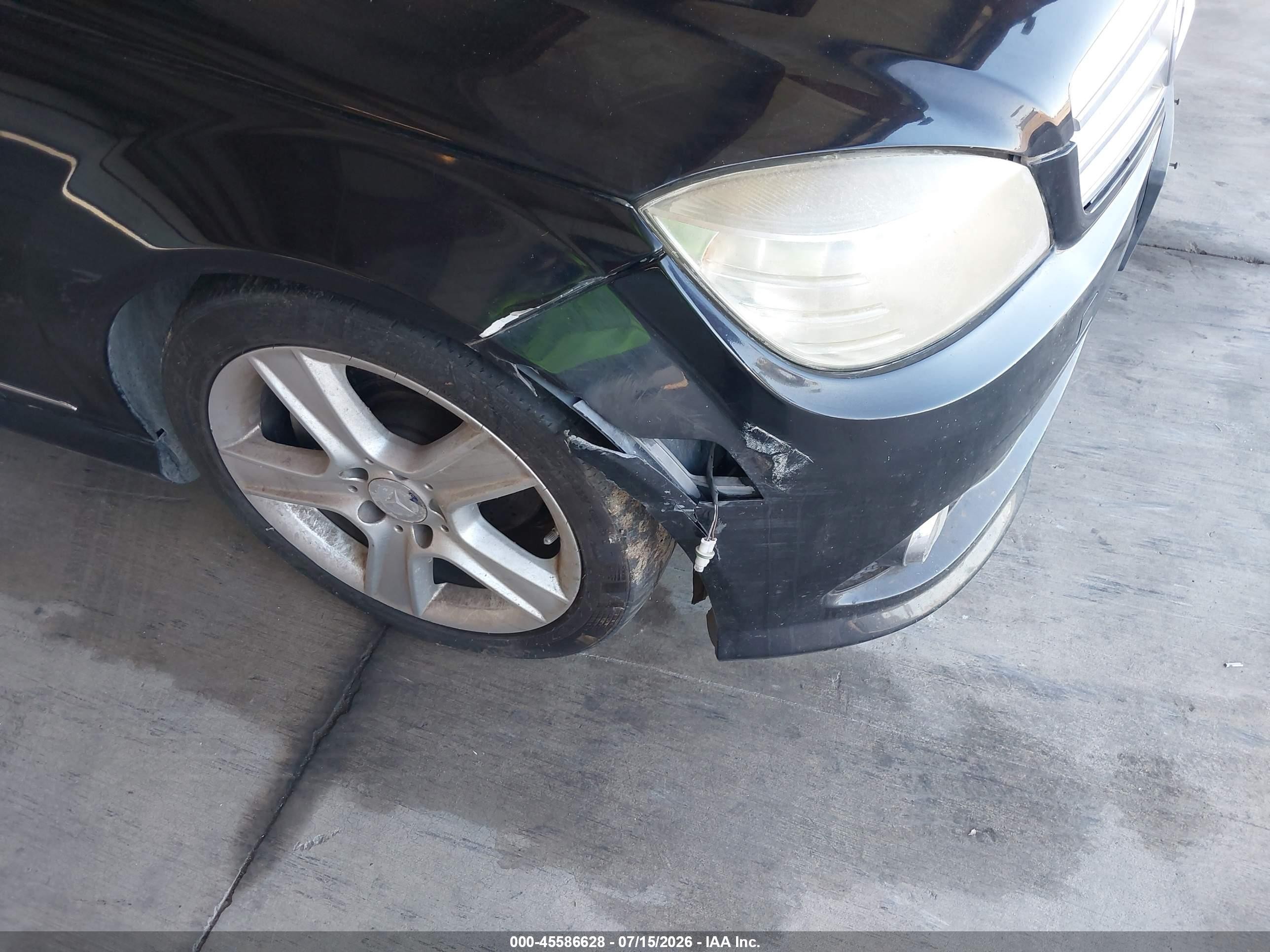 2010 Mercedes-benz C 300 Black vin: WDDGF5EBXAR112716