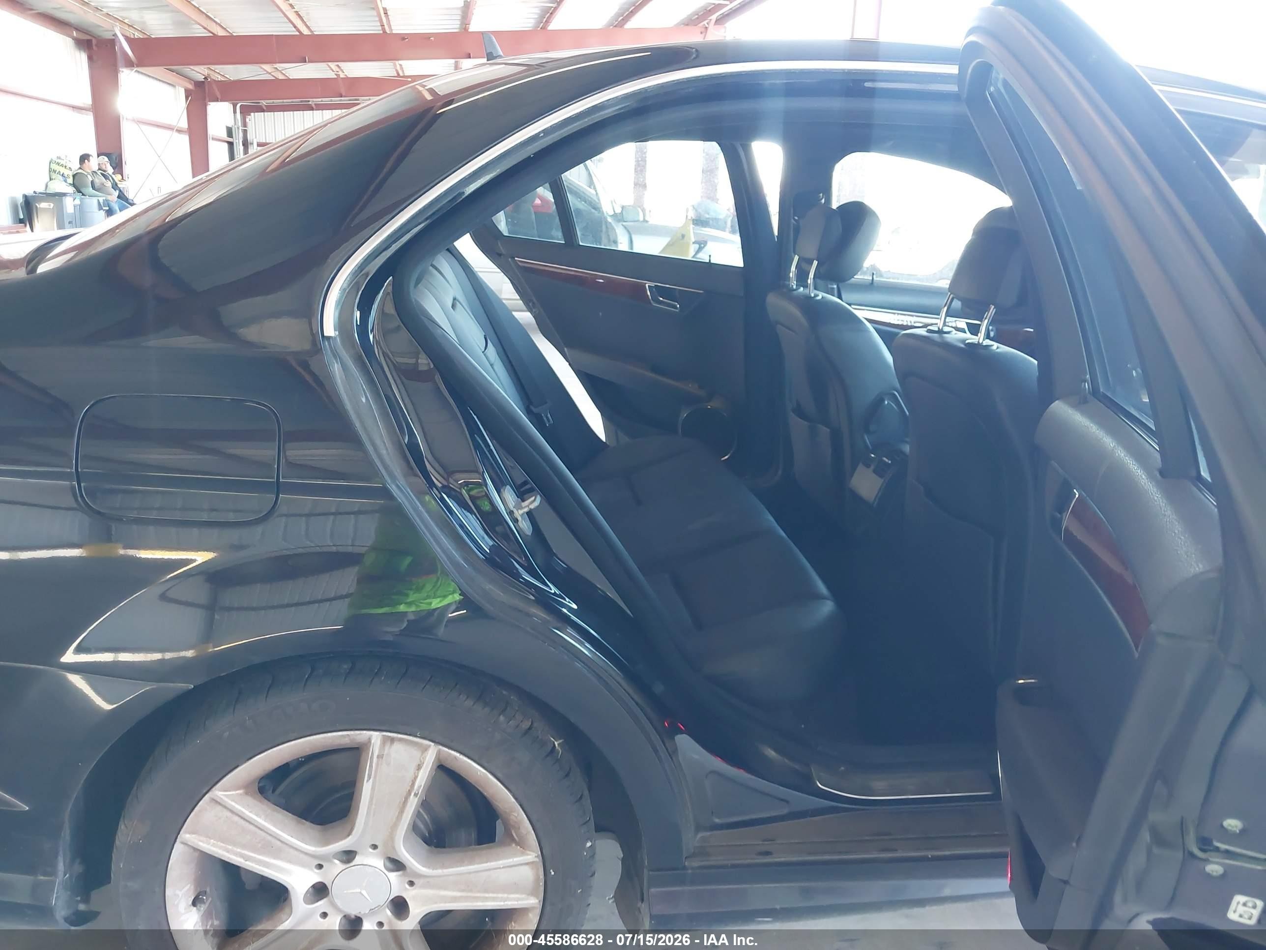 2010 Mercedes-benz C 300 Black vin: WDDGF5EBXAR112716