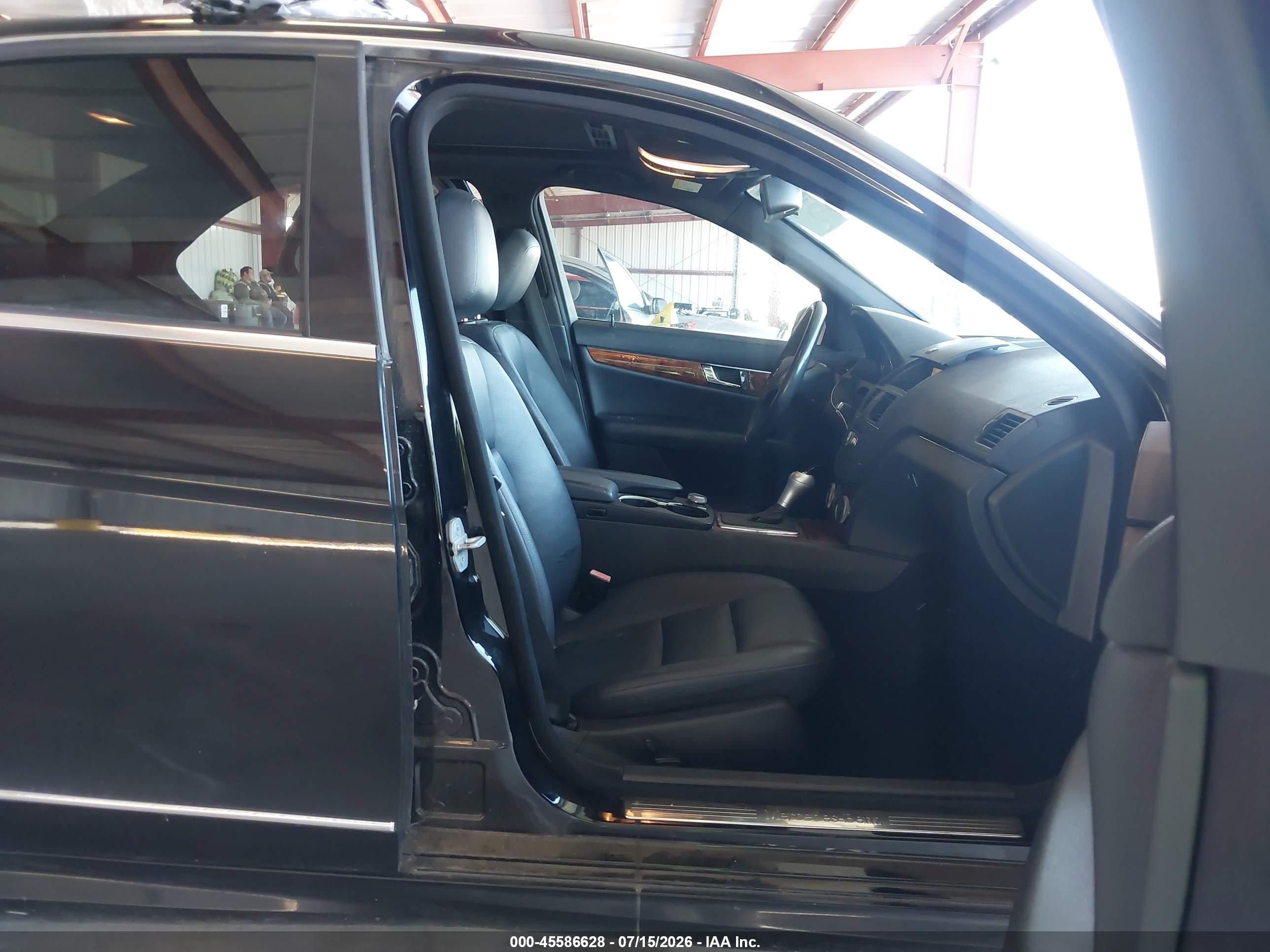 2010 Mercedes-benz C 300 Black vin: WDDGF5EBXAR112716