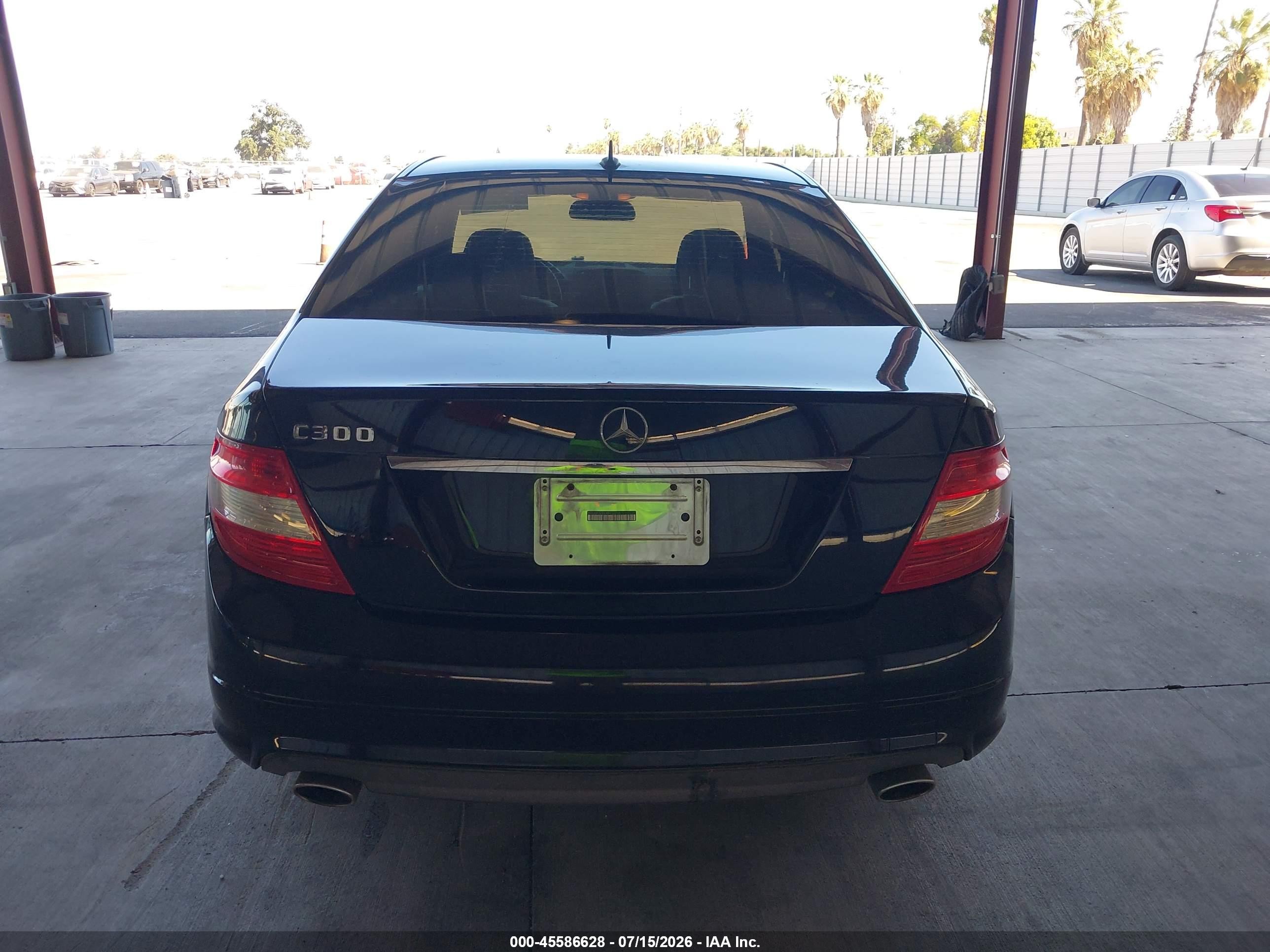 2010 Mercedes-benz C 300 Black vin: WDDGF5EBXAR112716