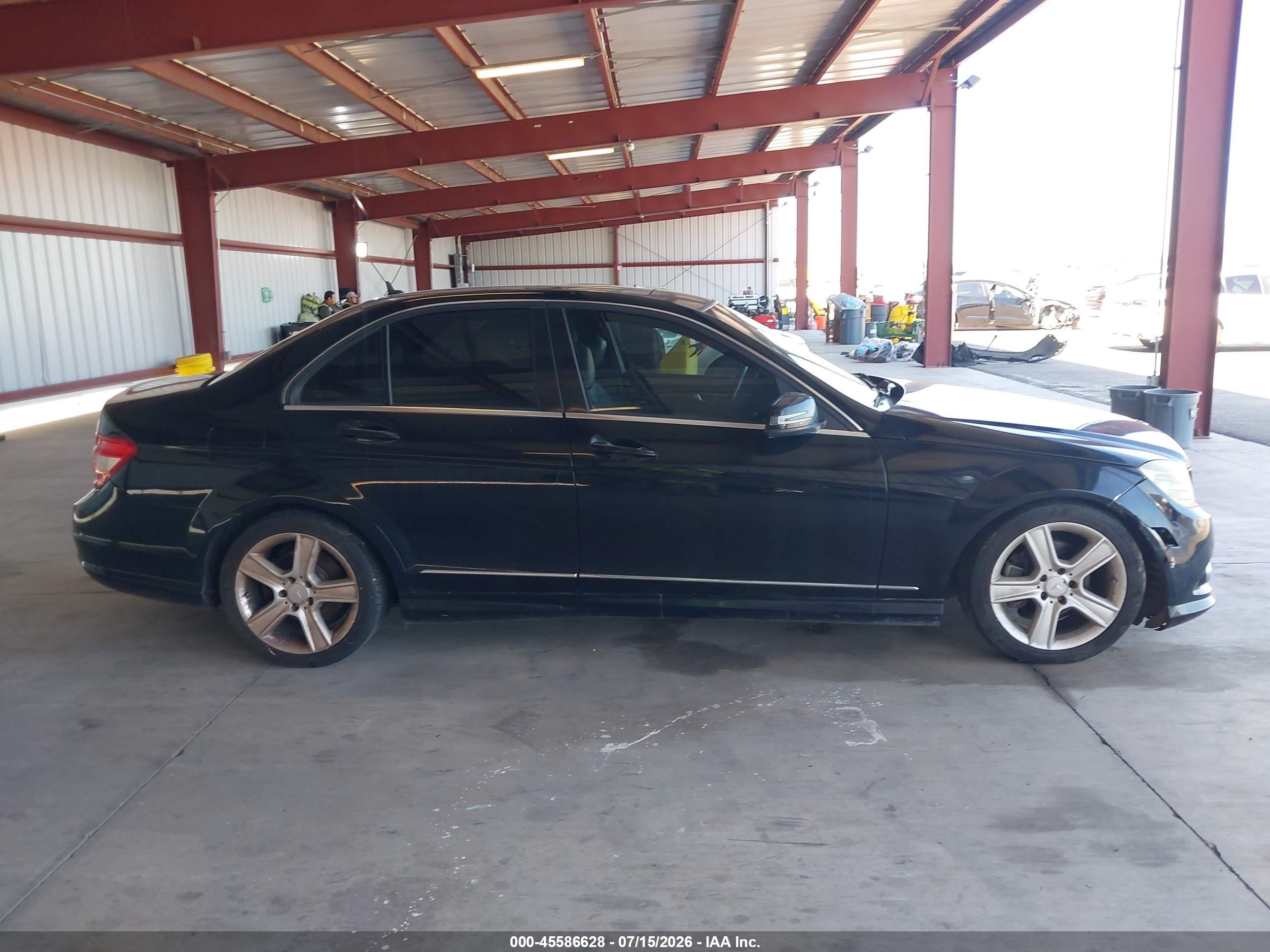 2010 Mercedes-benz C 300 Black vin: WDDGF5EBXAR112716