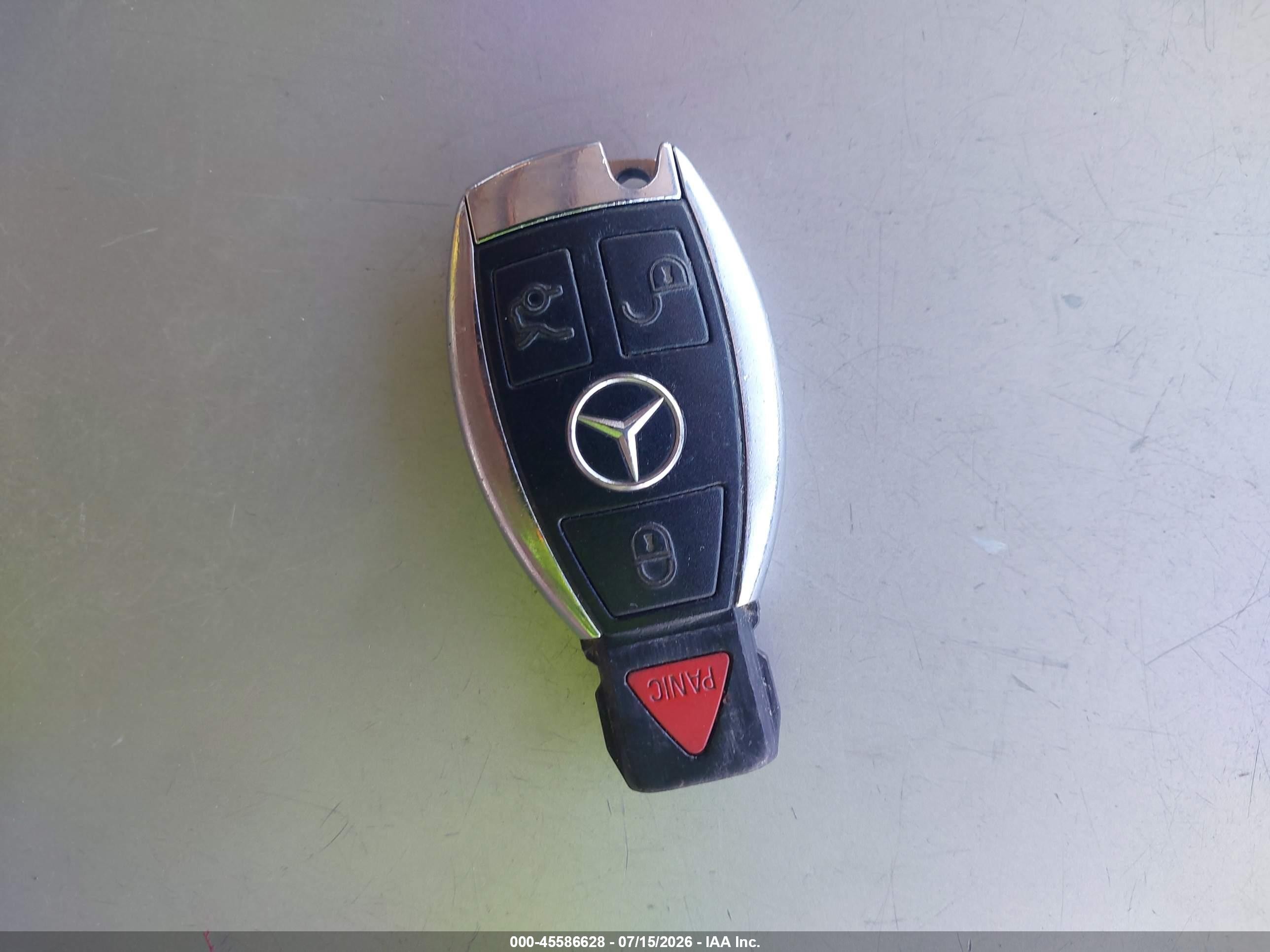 2010 Mercedes-benz C 300 Black vin: WDDGF5EBXAR112716