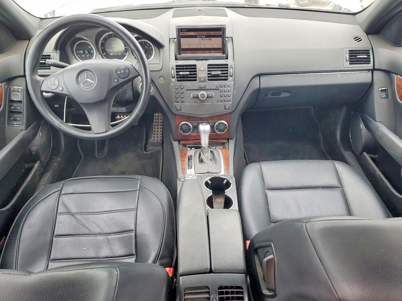 2010 Mercedes-benz C 300 Silver vin: WDDGF5EBXAR121058