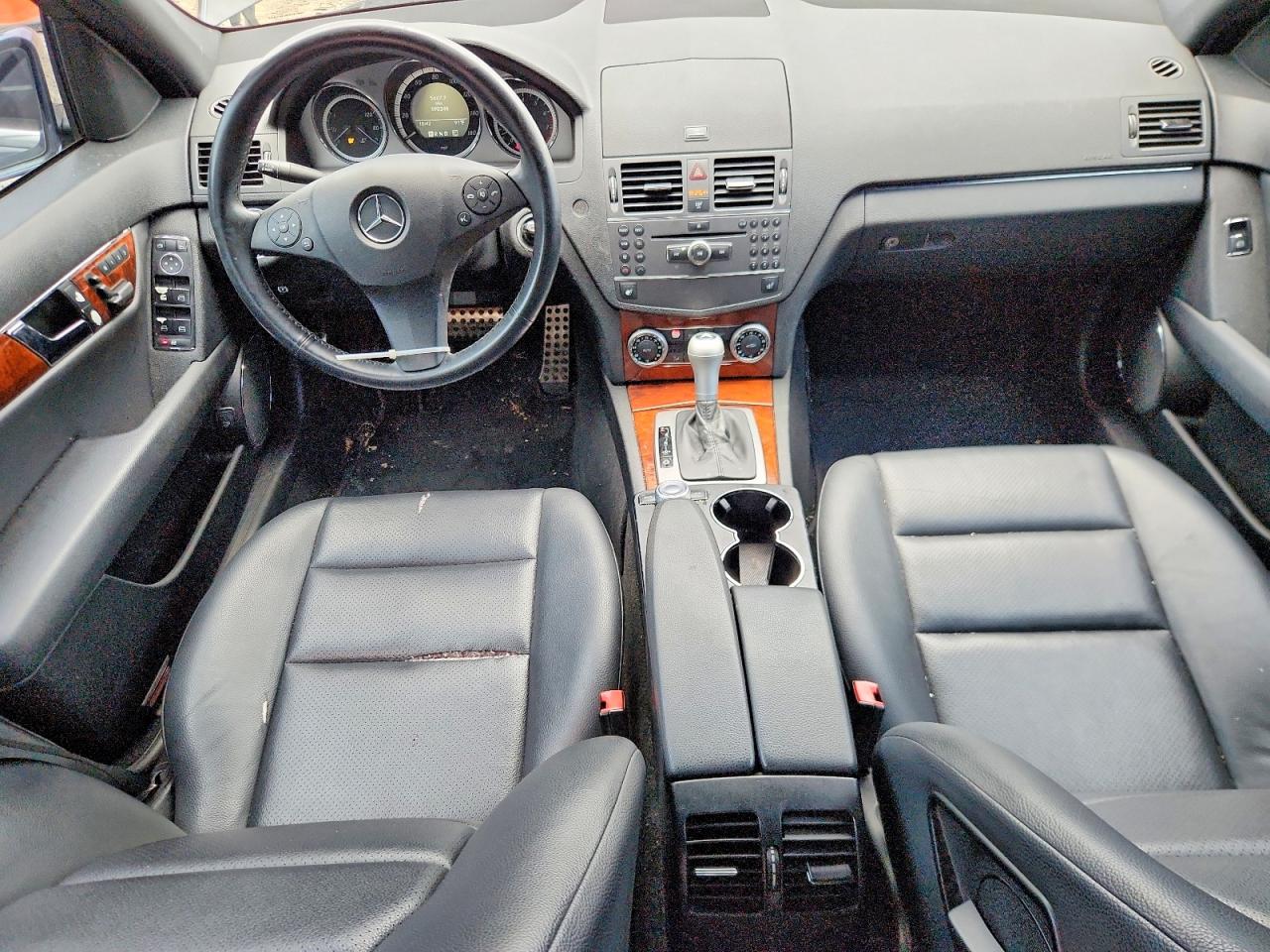 2010 Mercedes-benz C 300 Gray vin: WDDGF5EBXAR128740