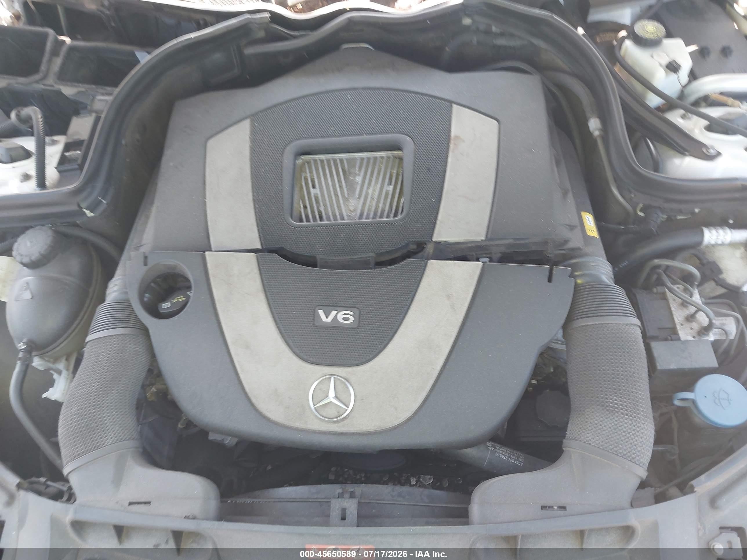 2010 Mercedes-benz C 300 Sport Белый vin: WDDGF5EBXAR129970