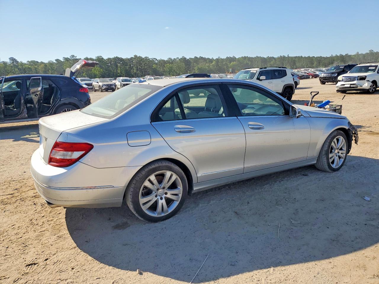 2010 Mercedes-benz C 300 Silver vin: WDDGF5EBXAR130553