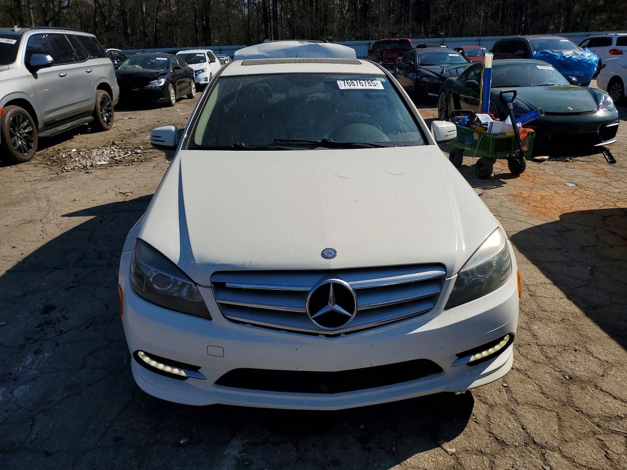 2011 Mercedes-benz C 300 White vin: WDDGF5EBXBA448480