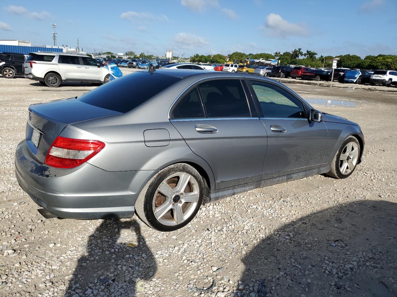 2011 Mercedes-benz C 300 Silver vin: WDDGF5EBXBA482581