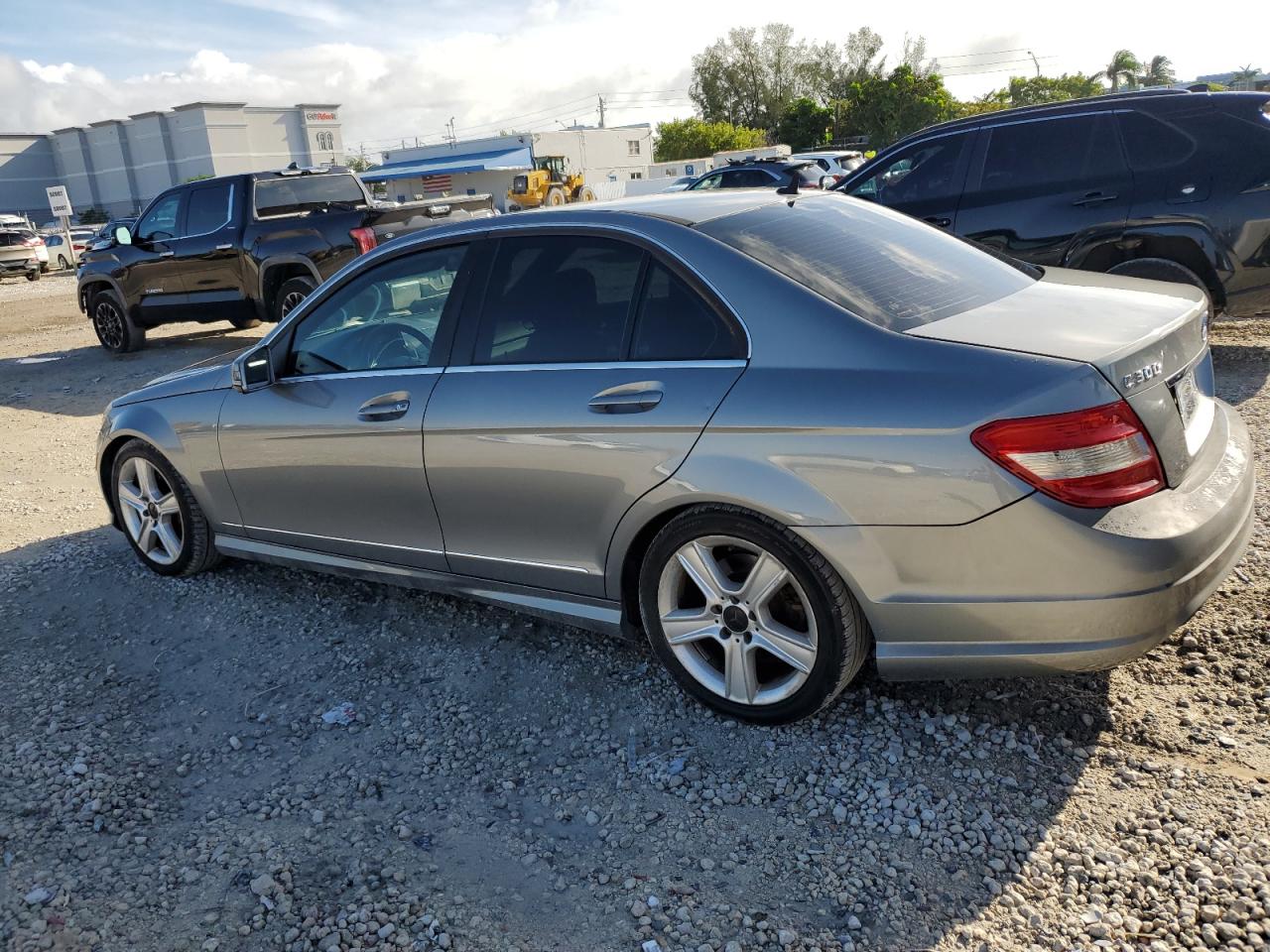 2011 Mercedes-benz C 300 Silver vin: WDDGF5EBXBA482581
