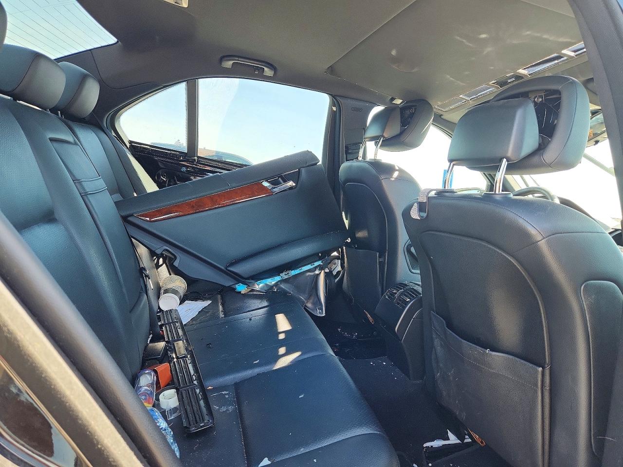 2011 Mercedes-benz C 300 Black vin: WDDGF5EBXBA522173