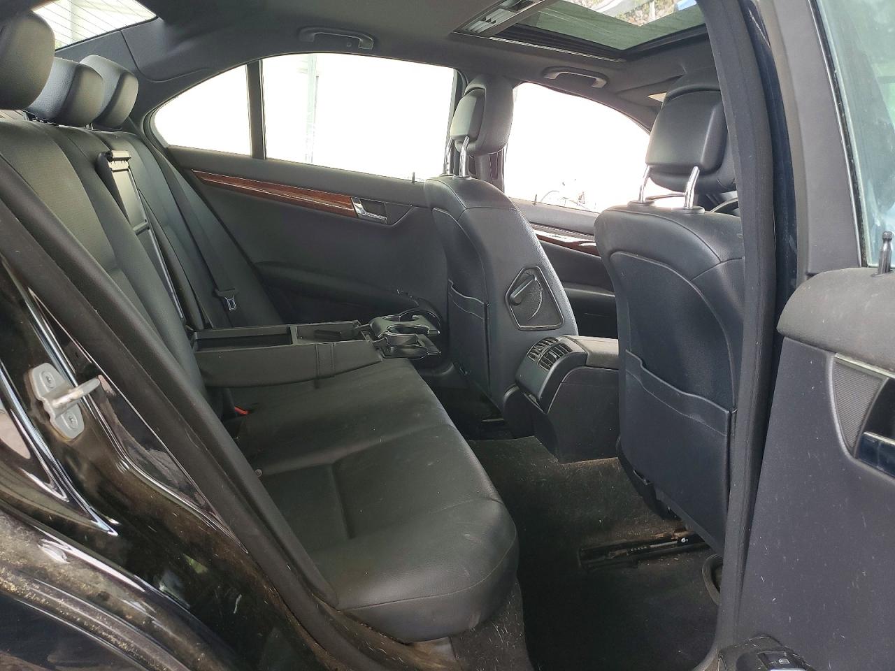 2011 Mercedes-benz C 300 Black vin: WDDGF5EBXBF653011