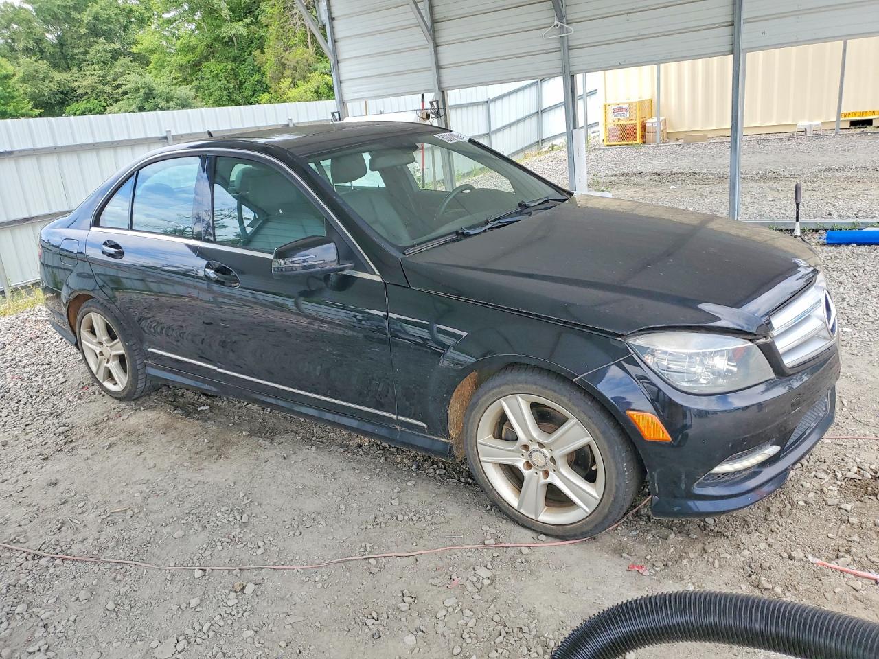 2011 Mercedes-benz C 300 Black vin: WDDGF5EBXBF653011