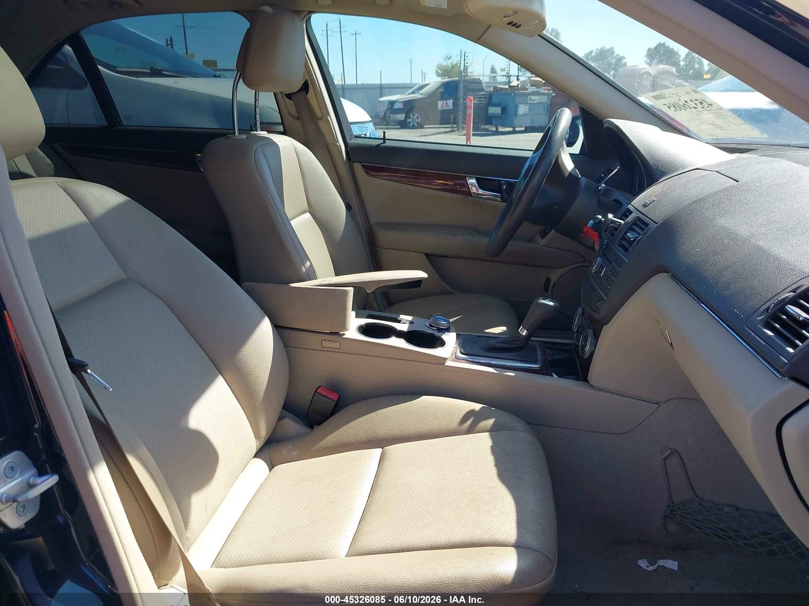 2011 Mercedes-benz C 300 Sport Blue vin: WDDGF5EBXBR136953