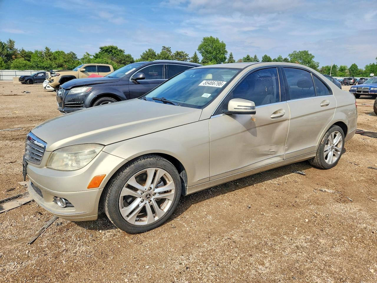 2011 Mercedes-benz C 300 Beige vin: WDDGF5EBXBR138606