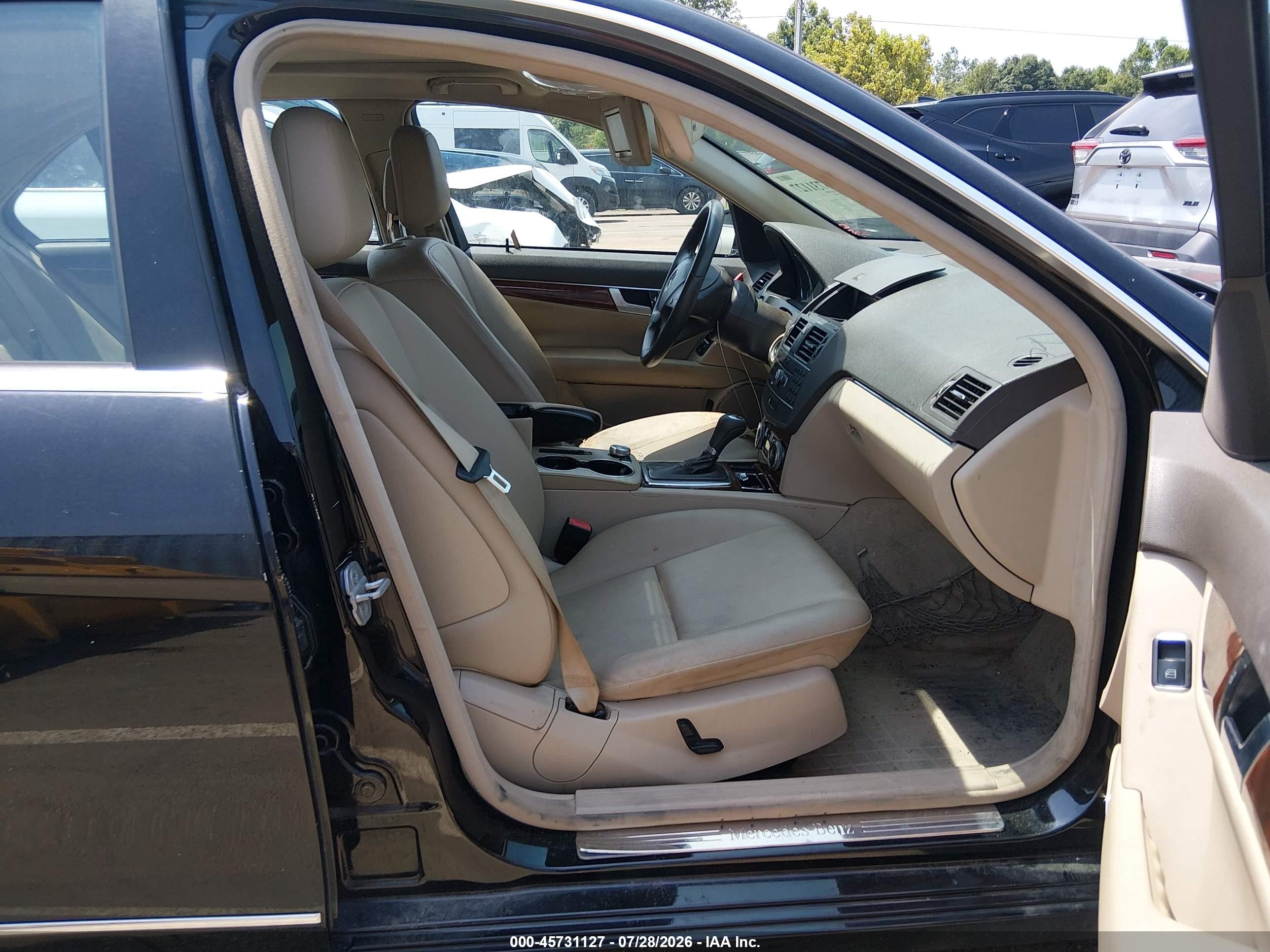 2011 Mercedes-benz C 300 Luxury/sport Black vin: WDDGF5EBXBR158774