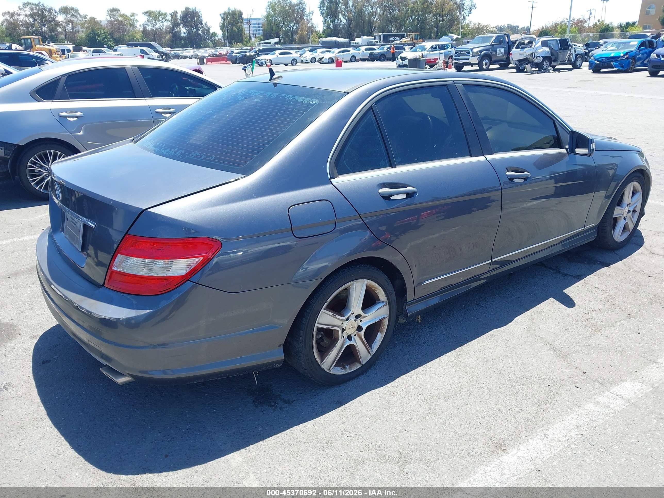 2011 Mercedes-benz C 300 Sport Gray vin: WDDGF5EBXBR172920