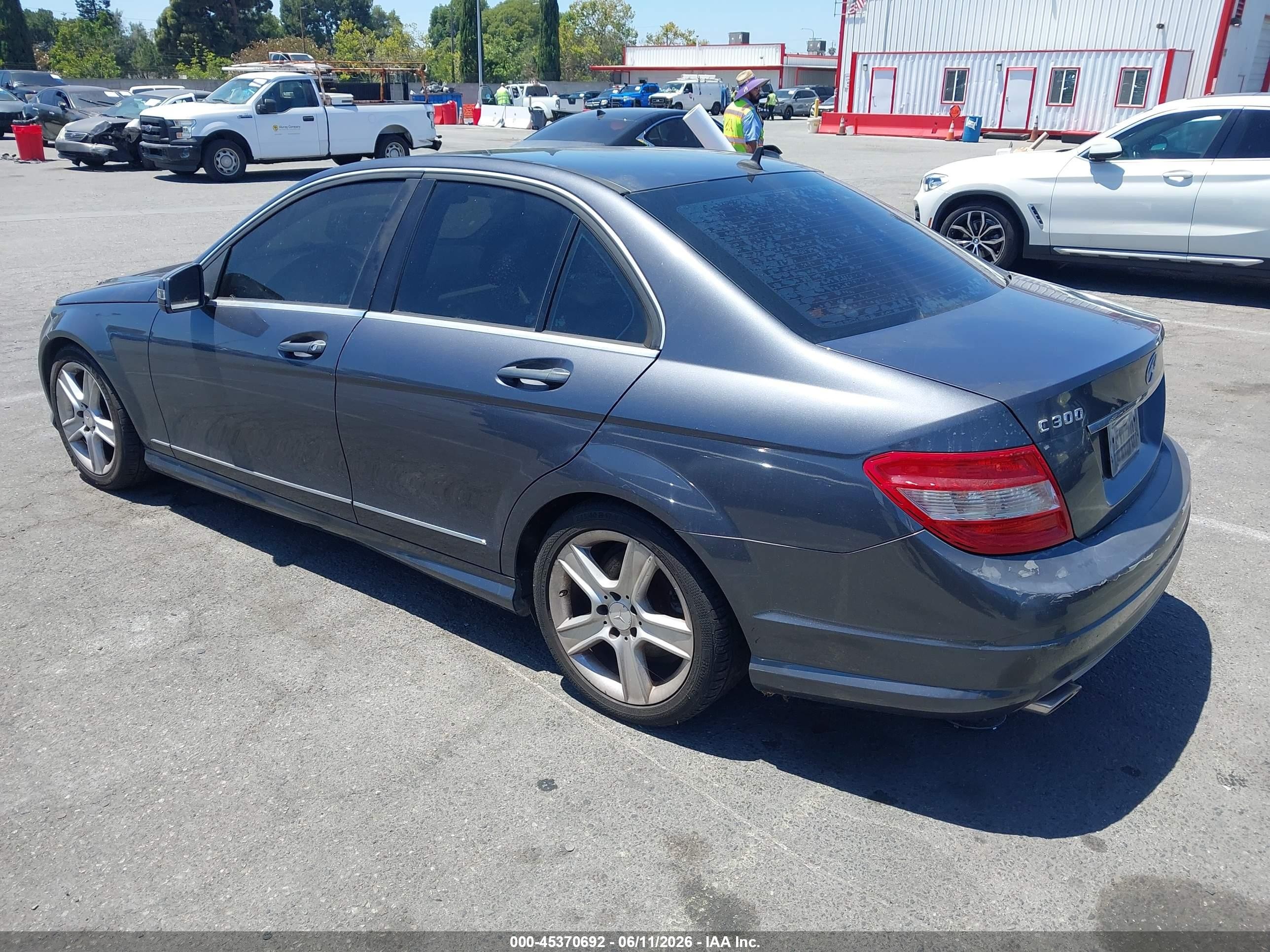 2011 Mercedes-benz C 300 Sport Gray vin: WDDGF5EBXBR172920