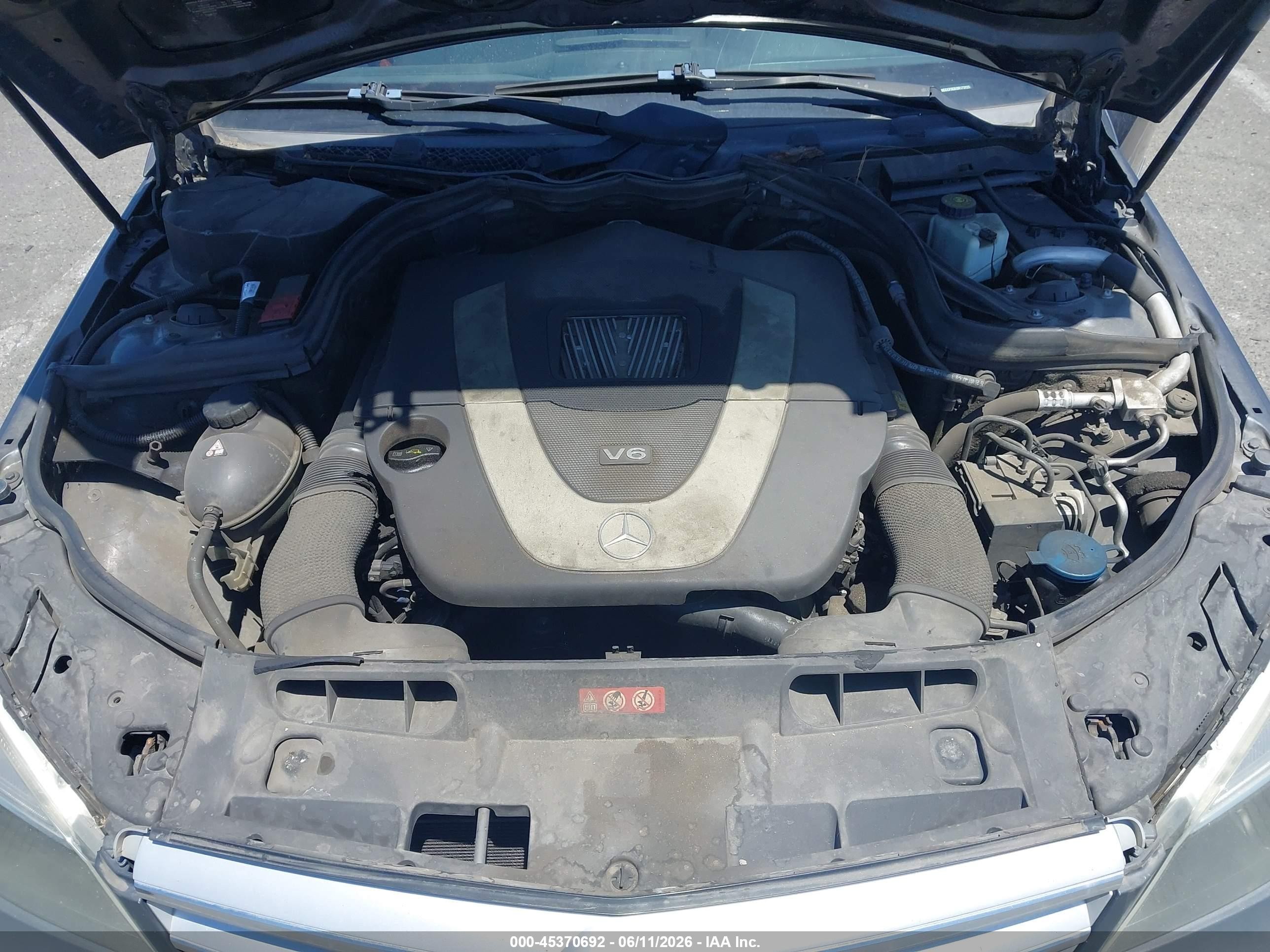 2011 Mercedes-benz C 300 Sport Gray vin: WDDGF5EBXBR172920
