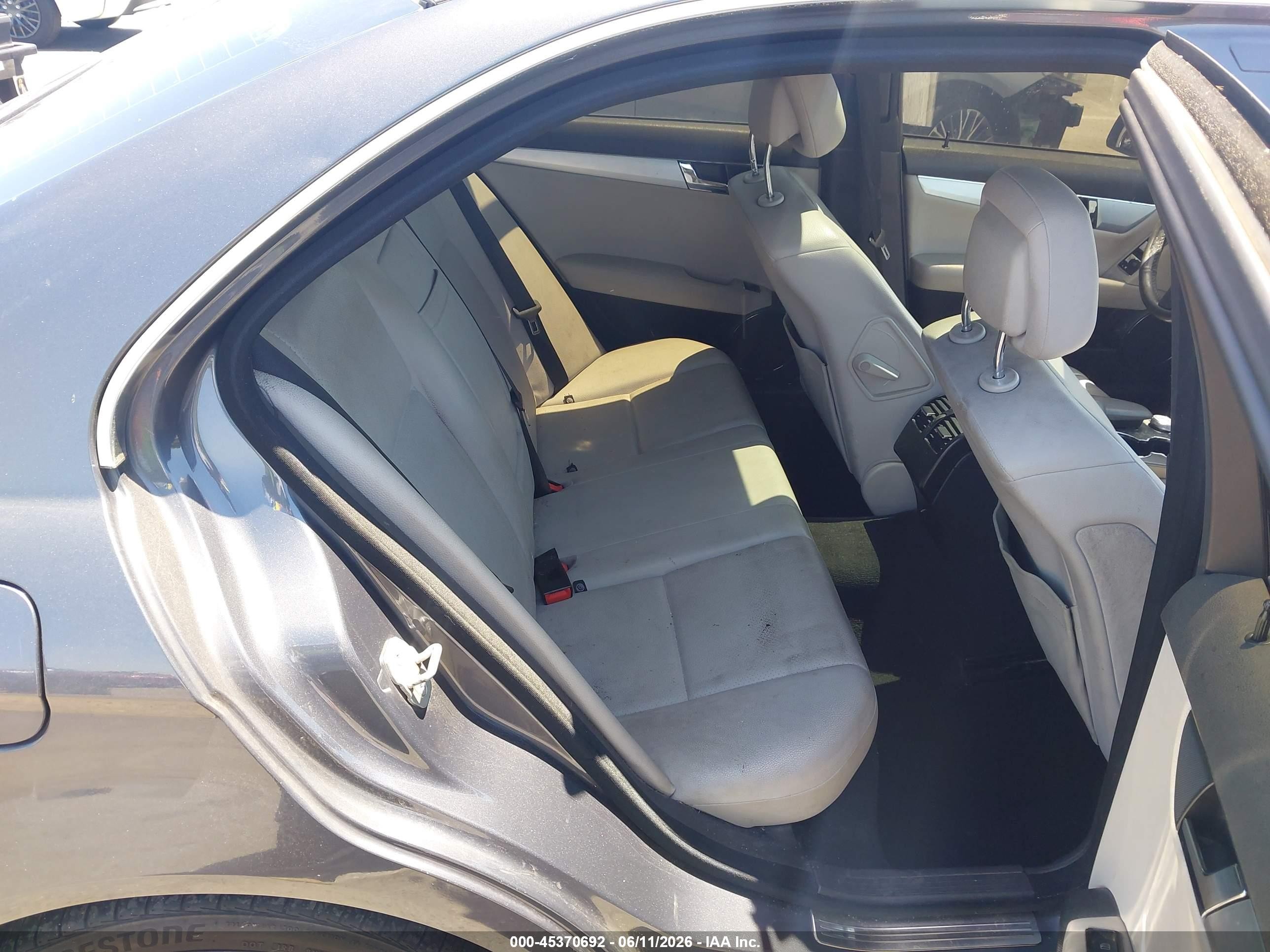 2011 Mercedes-benz C 300 Sport Gray vin: WDDGF5EBXBR172920
