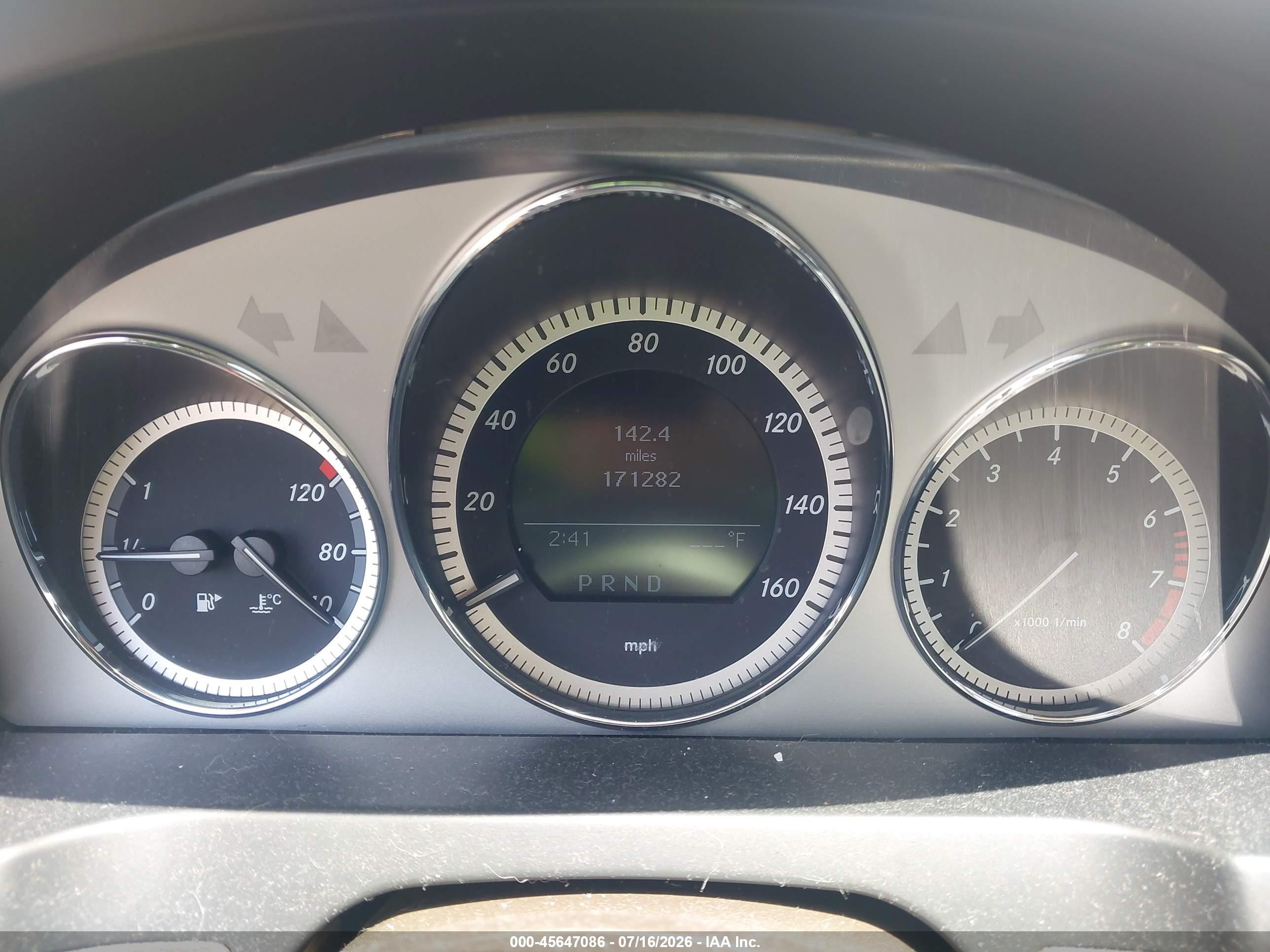 2011 Mercedes-benz C 350 Sport White vin: WDDGF5GBXBR145486