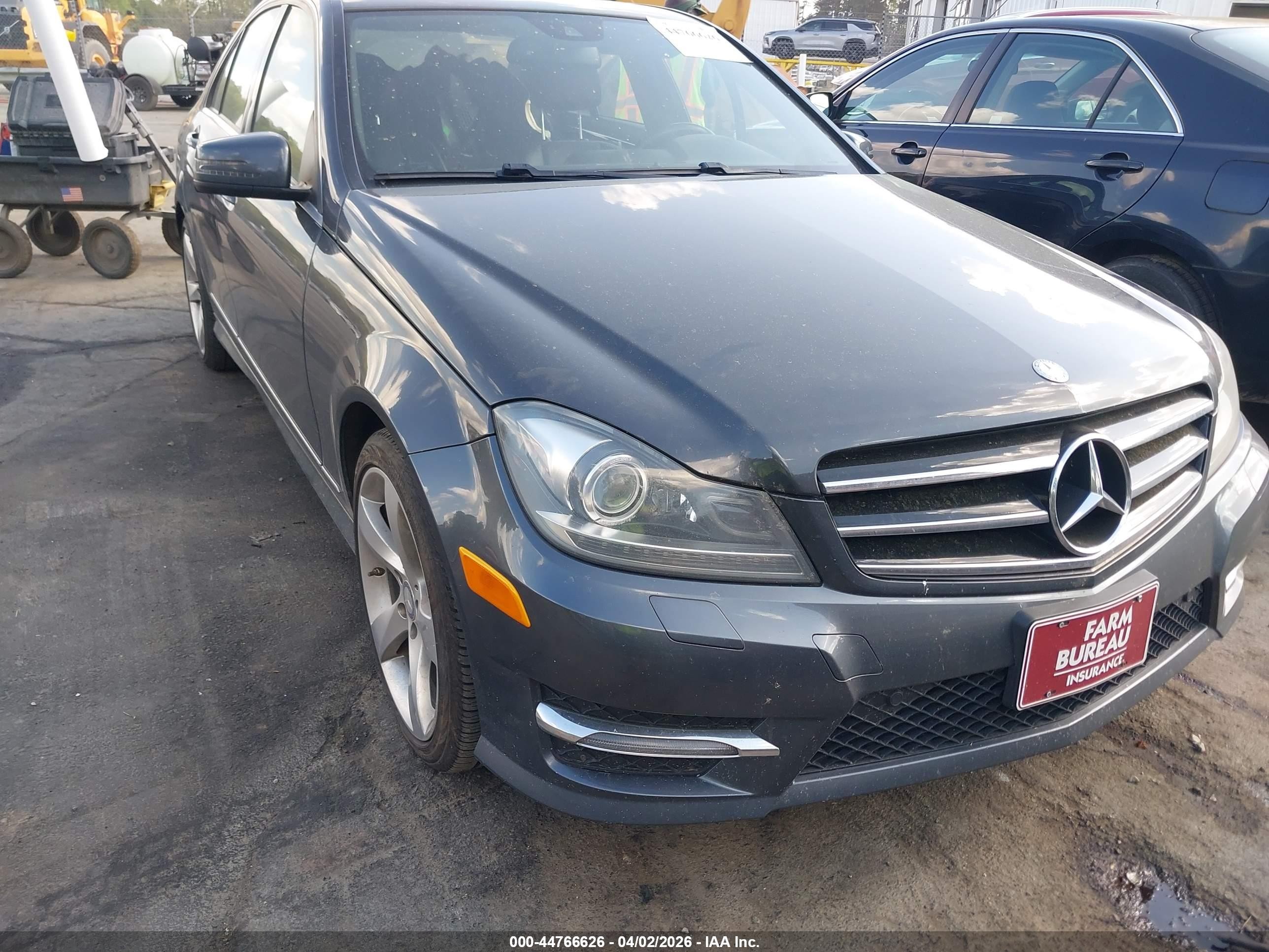 2014 Mercedes-benz C 350 Sport Серый vin: WDDGF5HB0ER295688