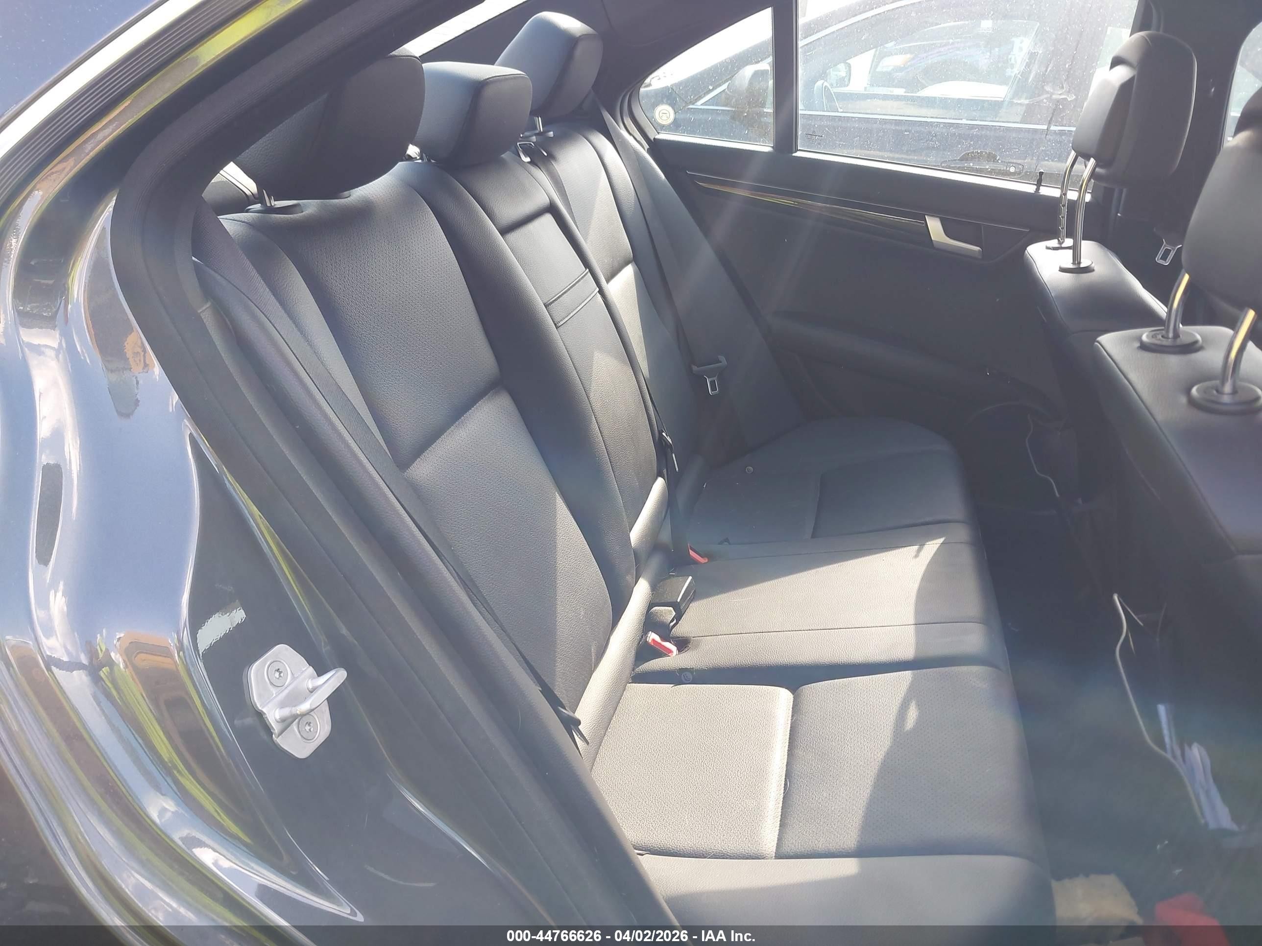 2014 Mercedes-benz C 350 Sport Серый vin: WDDGF5HB0ER295688
