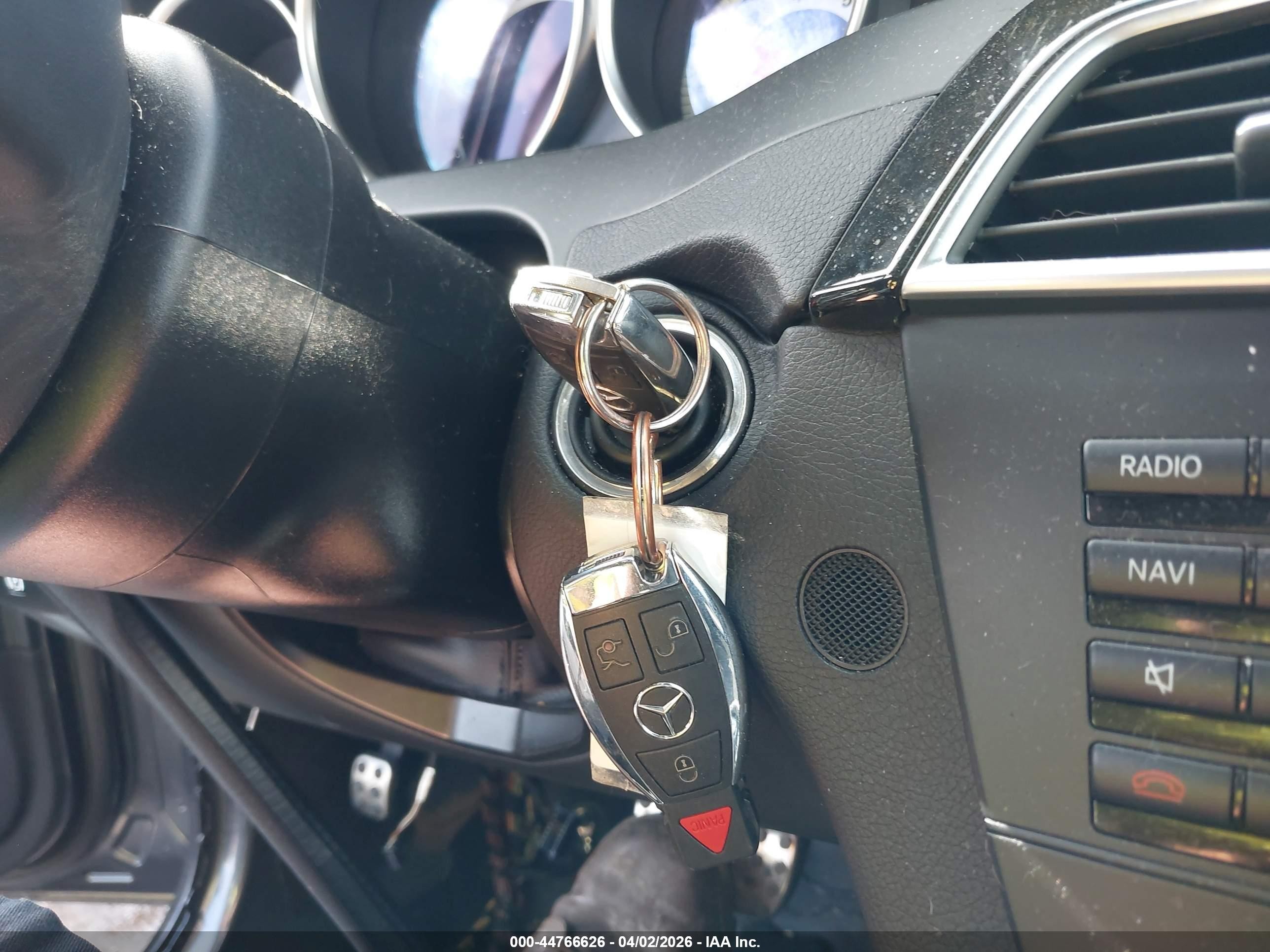 2014 Mercedes-benz C 350 Sport Серый vin: WDDGF5HB0ER295688