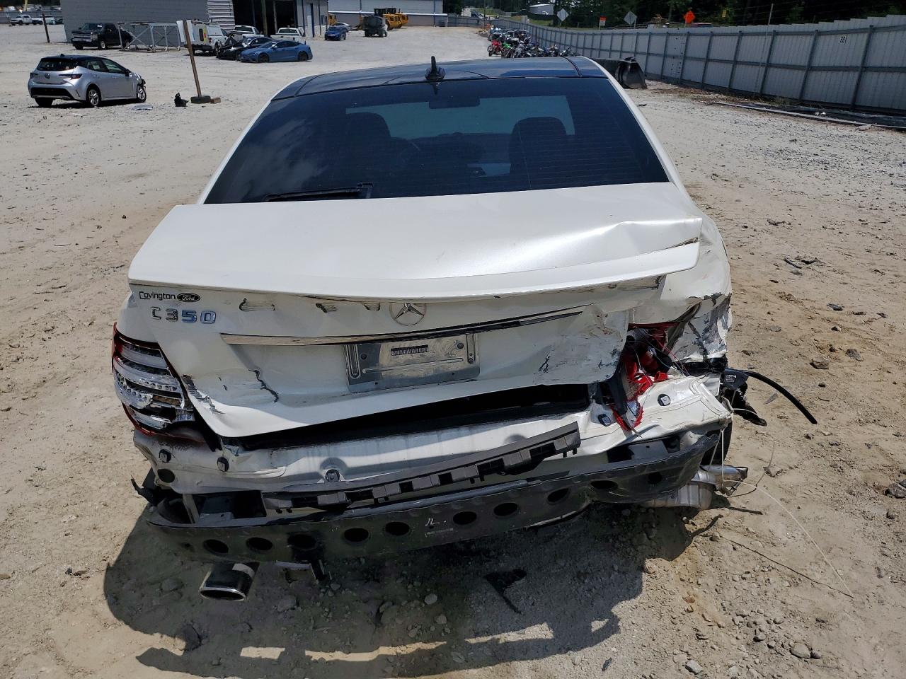 2014 Mercedes-benz C 350 White vin: WDDGF5HB1EA913972