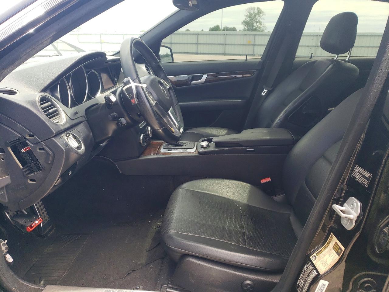 2013 Mercedes-benz C 350 Черный vin: WDDGF5HB2DA849522