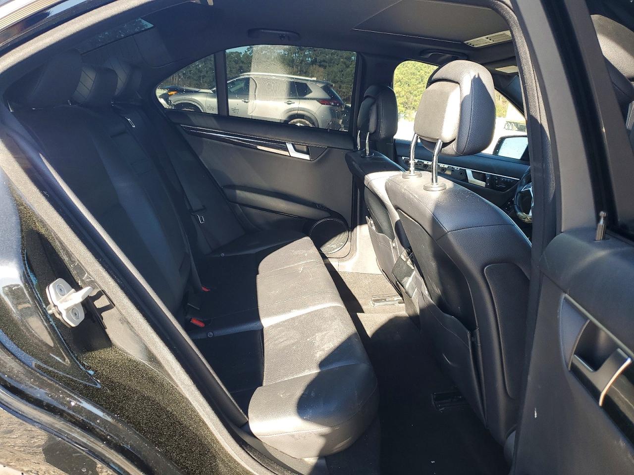 2013 Mercedes-benz C 350 Black vin: WDDGF5HB2DR278311