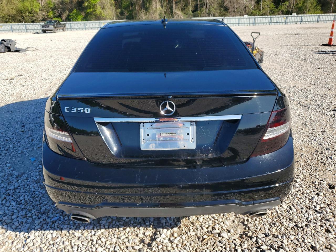 2013 Mercedes-benz C 350 Black vin: WDDGF5HB2DR278311
