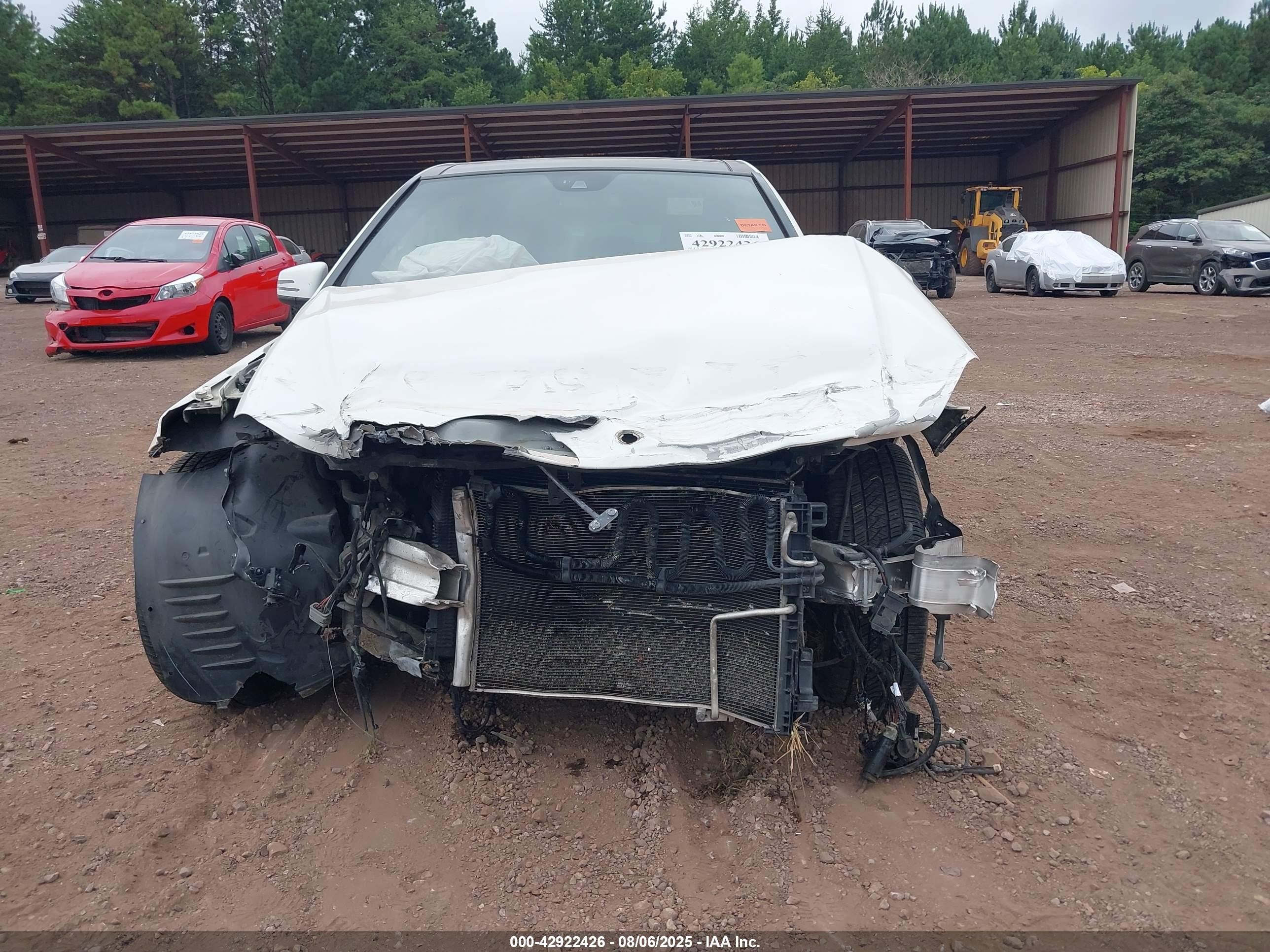 2013 Mercedes-benz C 350 Sport White vin: WDDGF5HB4DA834763