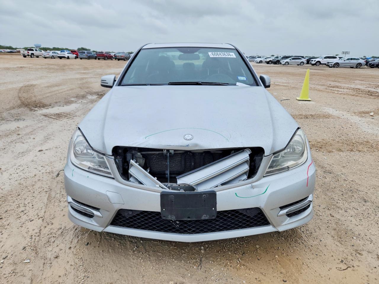 2013 Mercedes-benz C 350 Серебряный vin: WDDGF5HB5DA802534