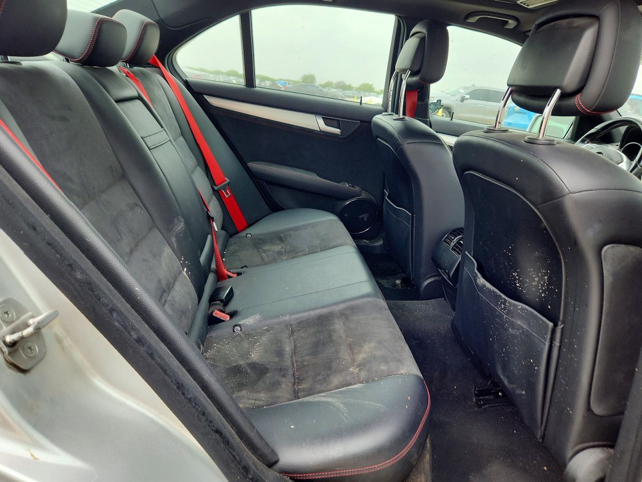 2013 Mercedes-benz C 350 Серебряный vin: WDDGF5HB5DA802534