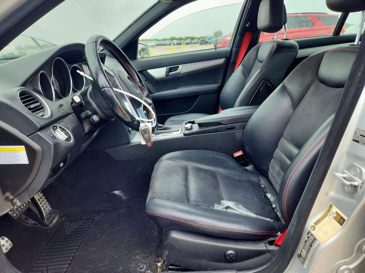 2013 Mercedes-benz C 350 Серебряный vin: WDDGF5HB5DA802534
