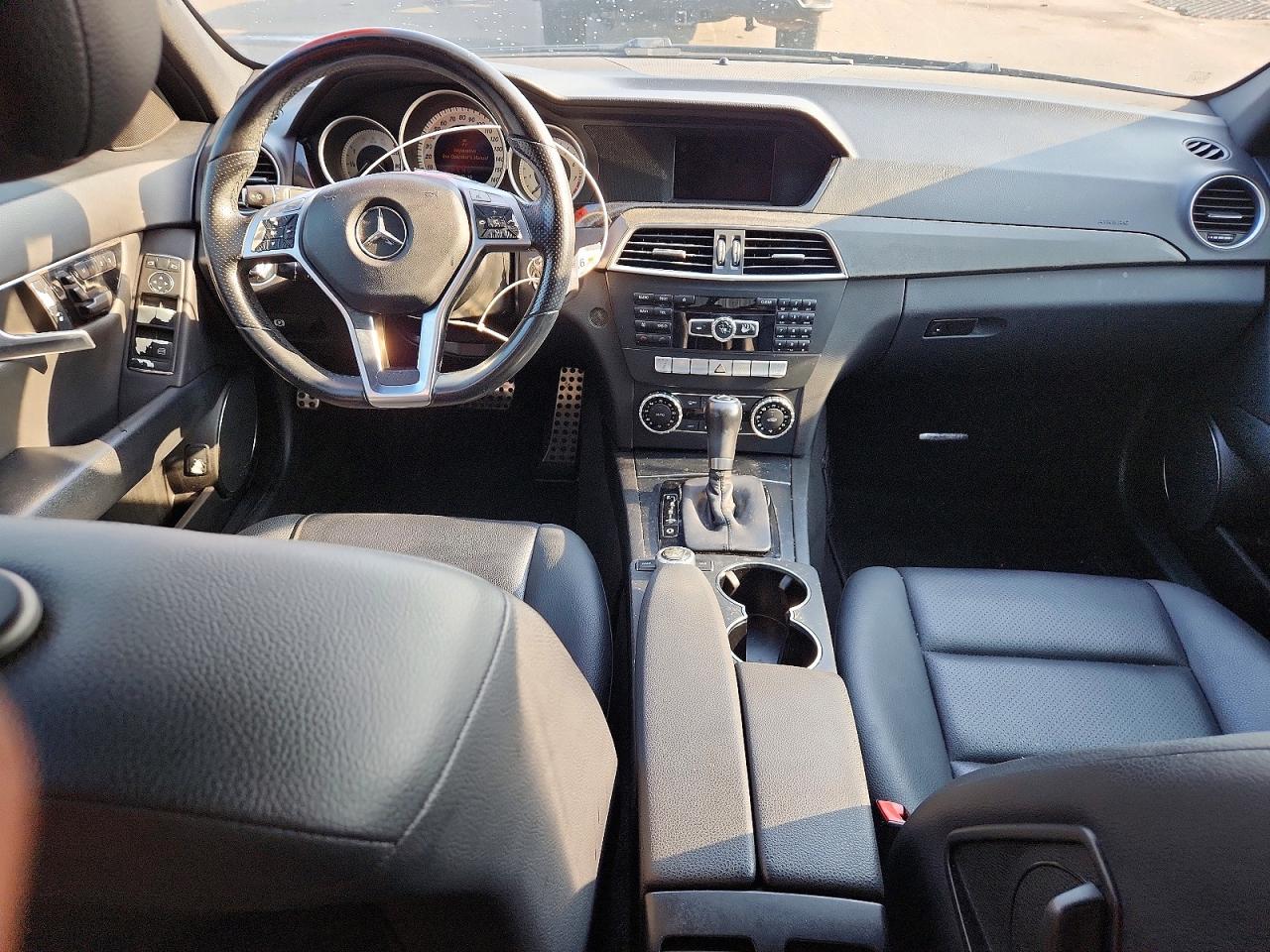 2013 Mercedes-benz C 350 Черный vin: WDDGF5HB5DA854326