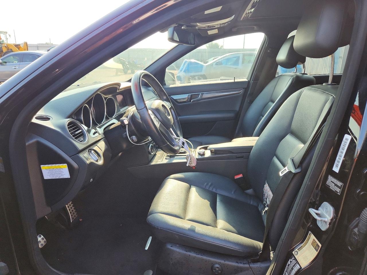 2013 Mercedes-benz C 350 Черный vin: WDDGF5HB5DA854326
