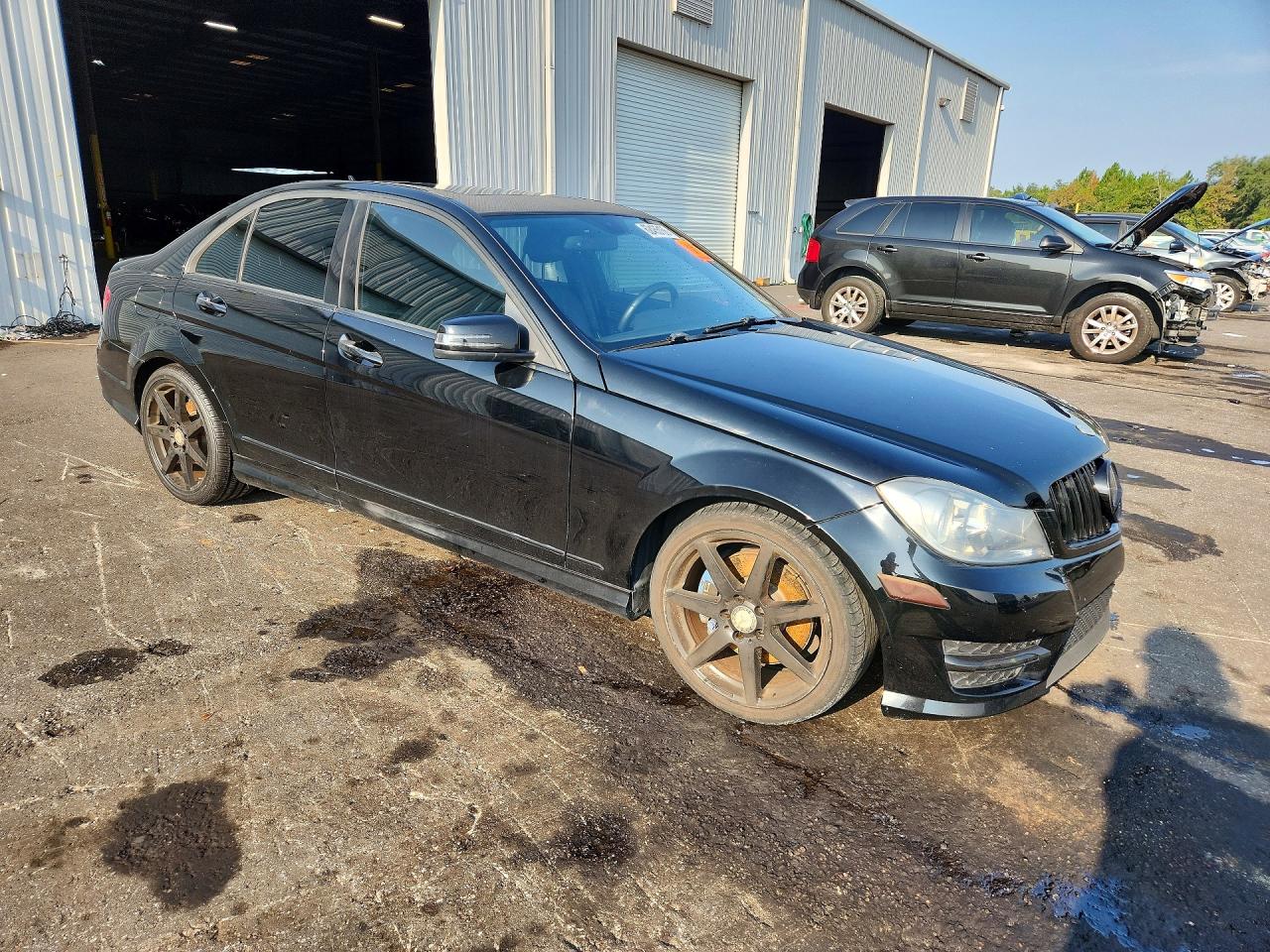 2013 Mercedes-benz C 350 Черный vin: WDDGF5HB5DA854326