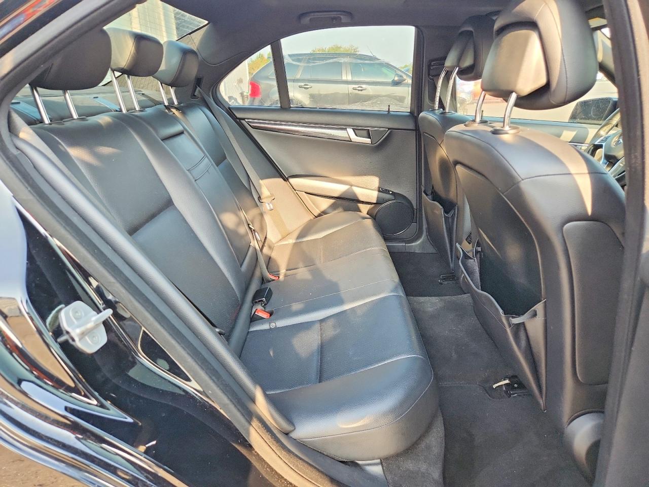 2013 Mercedes-benz C 350 Черный vin: WDDGF5HB5DA854326