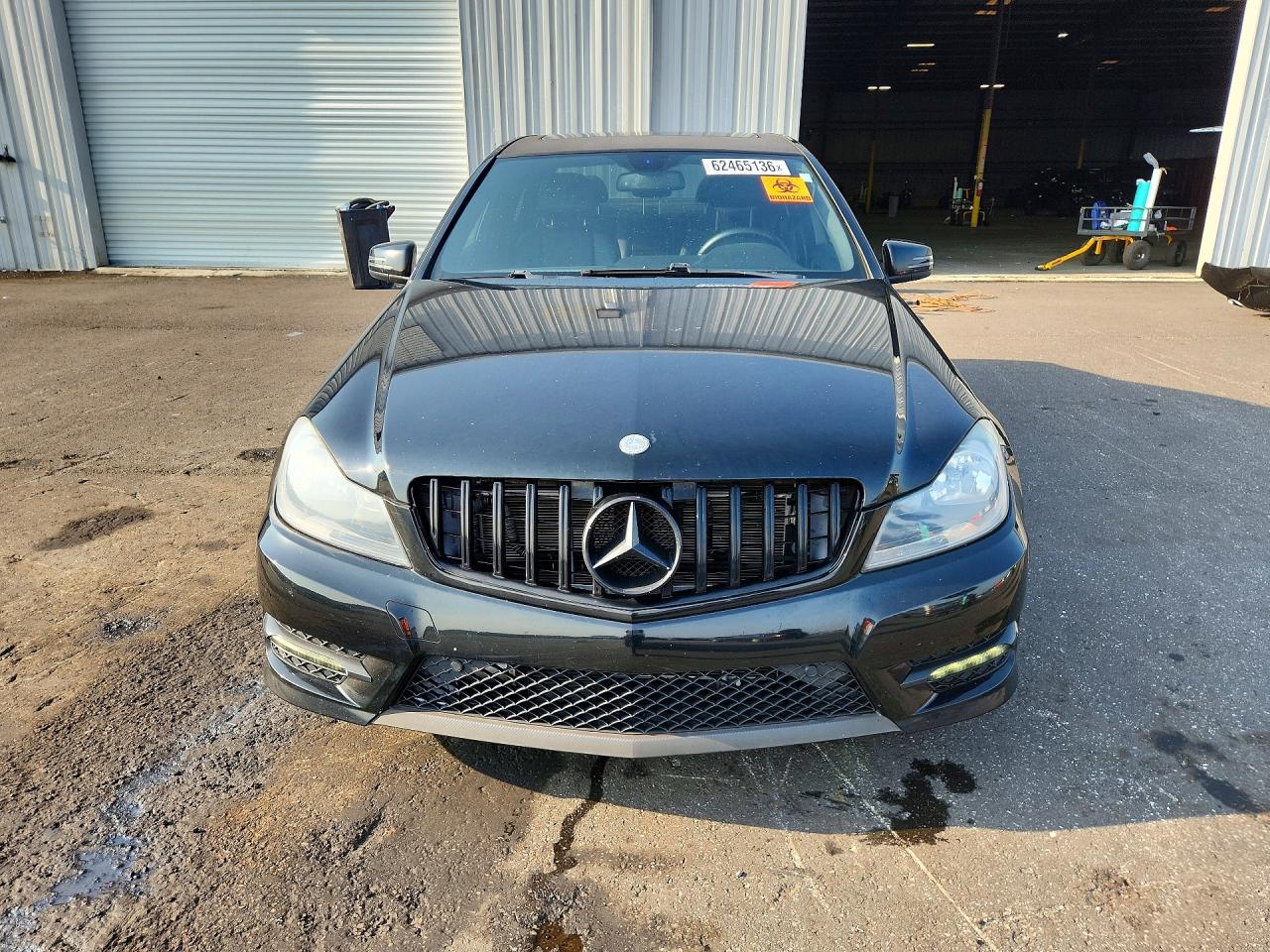 2013 Mercedes-benz C 350 Черный vin: WDDGF5HB5DA854326