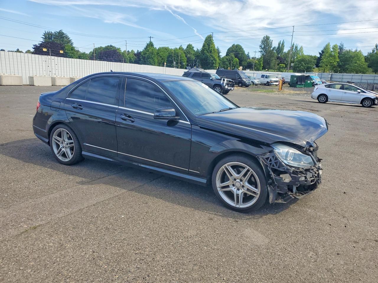 2013 Mercedes-benz C 350 Black vin: WDDGF5HB5DA873815