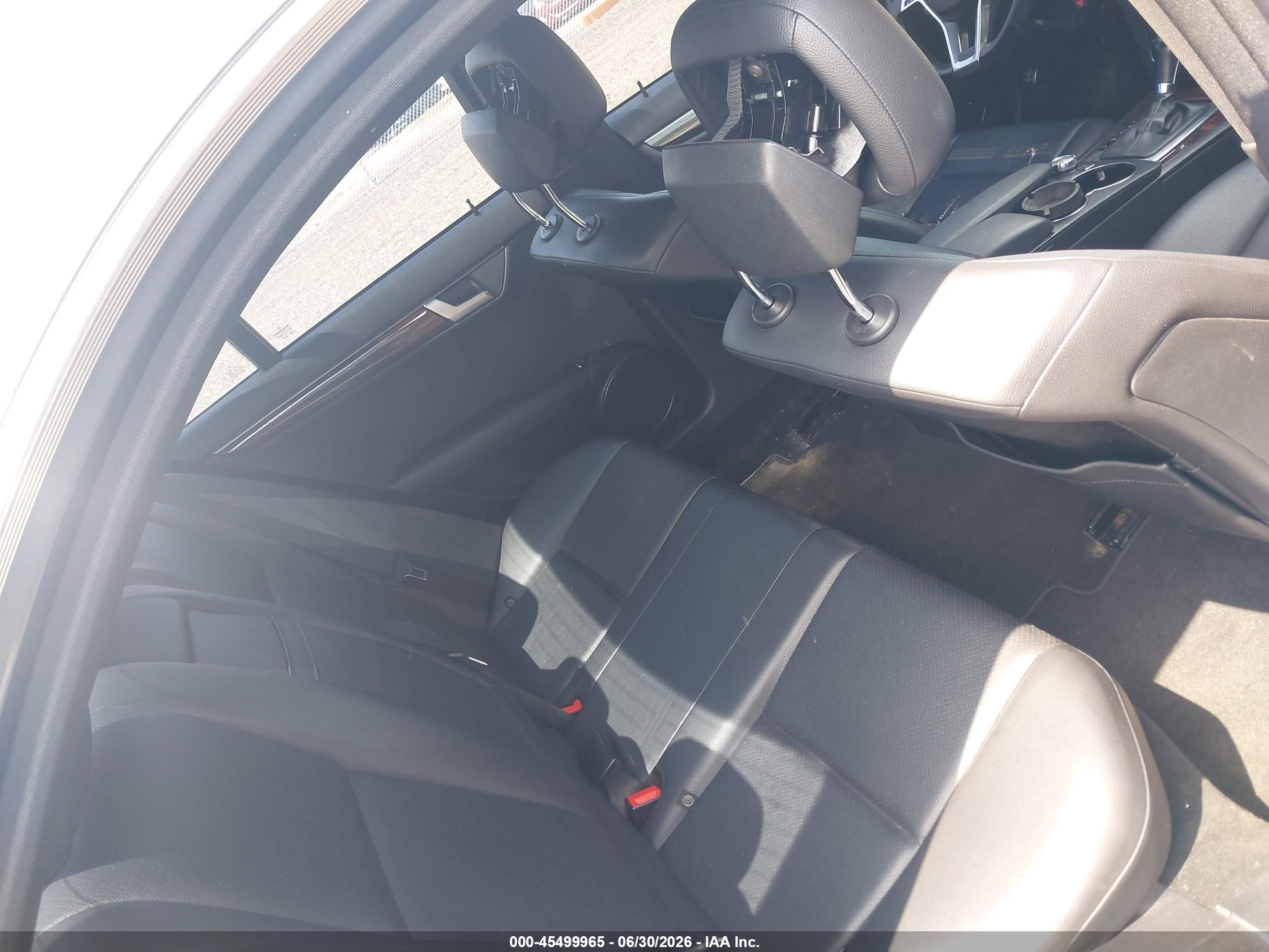 2013 Mercedes-benz C 350 Sport Blue vin: WDDGF5HB8DR259164