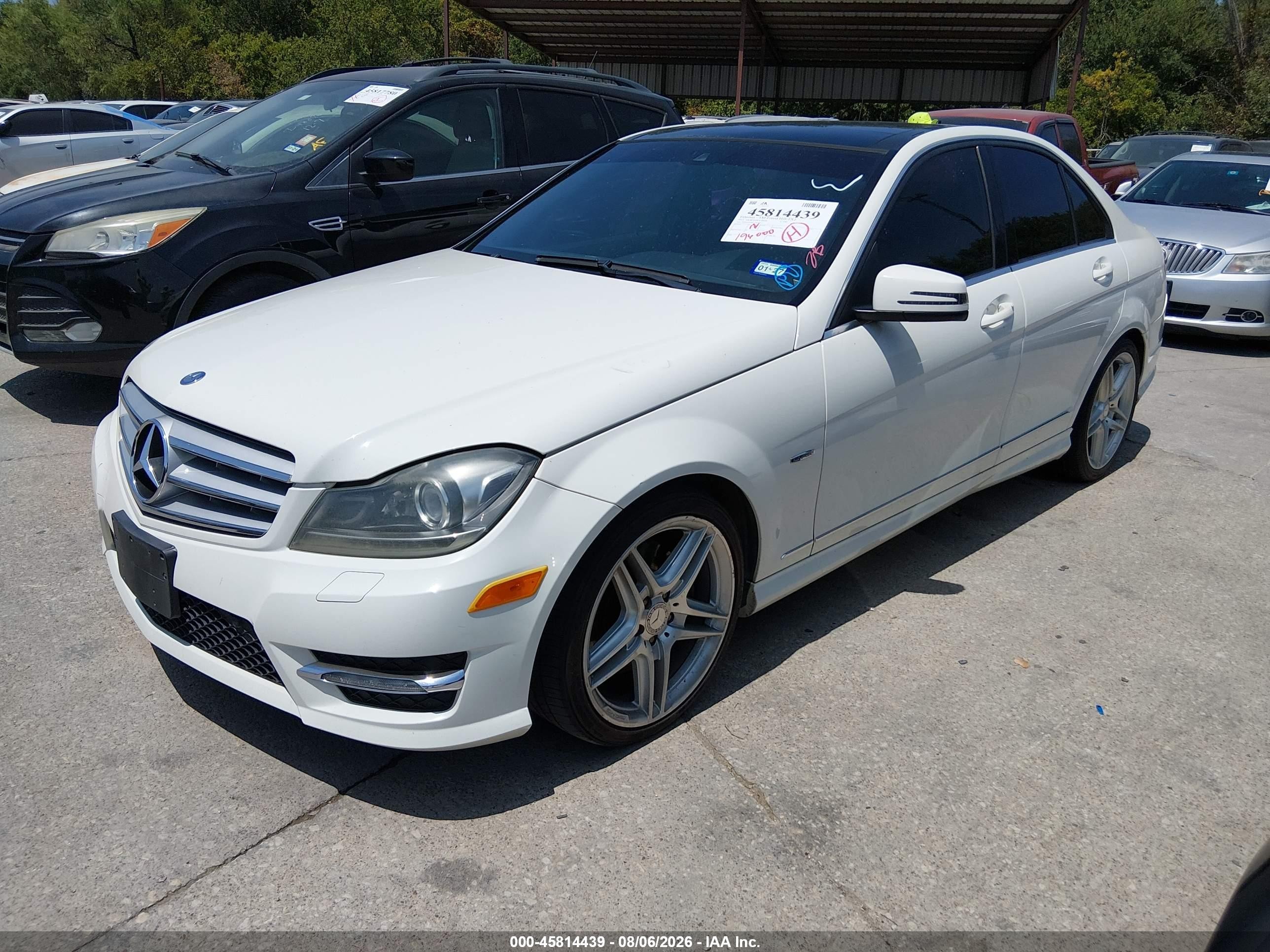 2012 Mercedes-benz C 350 Sport White vin: WDDGF5HBXCR239111