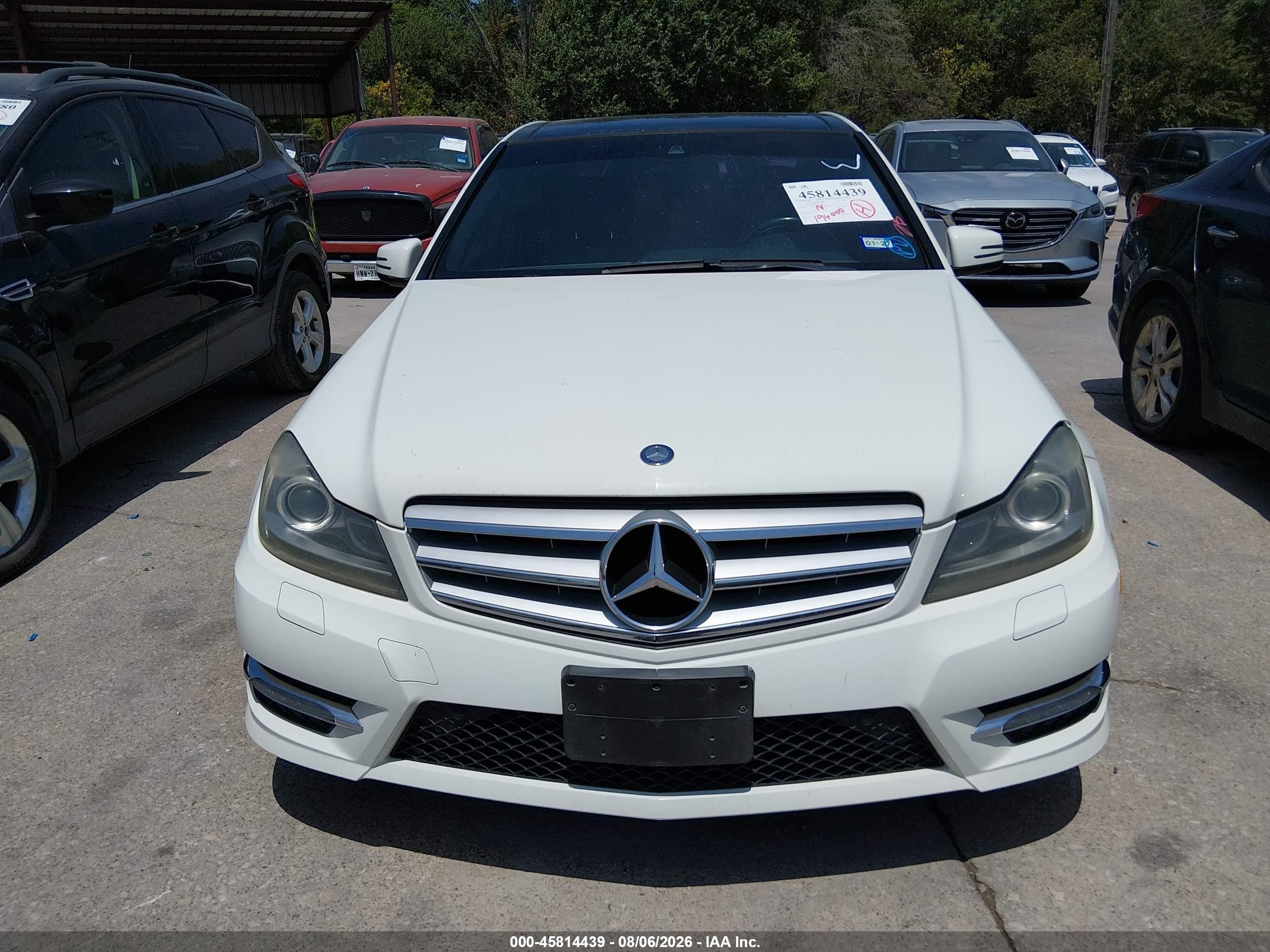 2012 Mercedes-benz C 350 Sport White vin: WDDGF5HBXCR239111