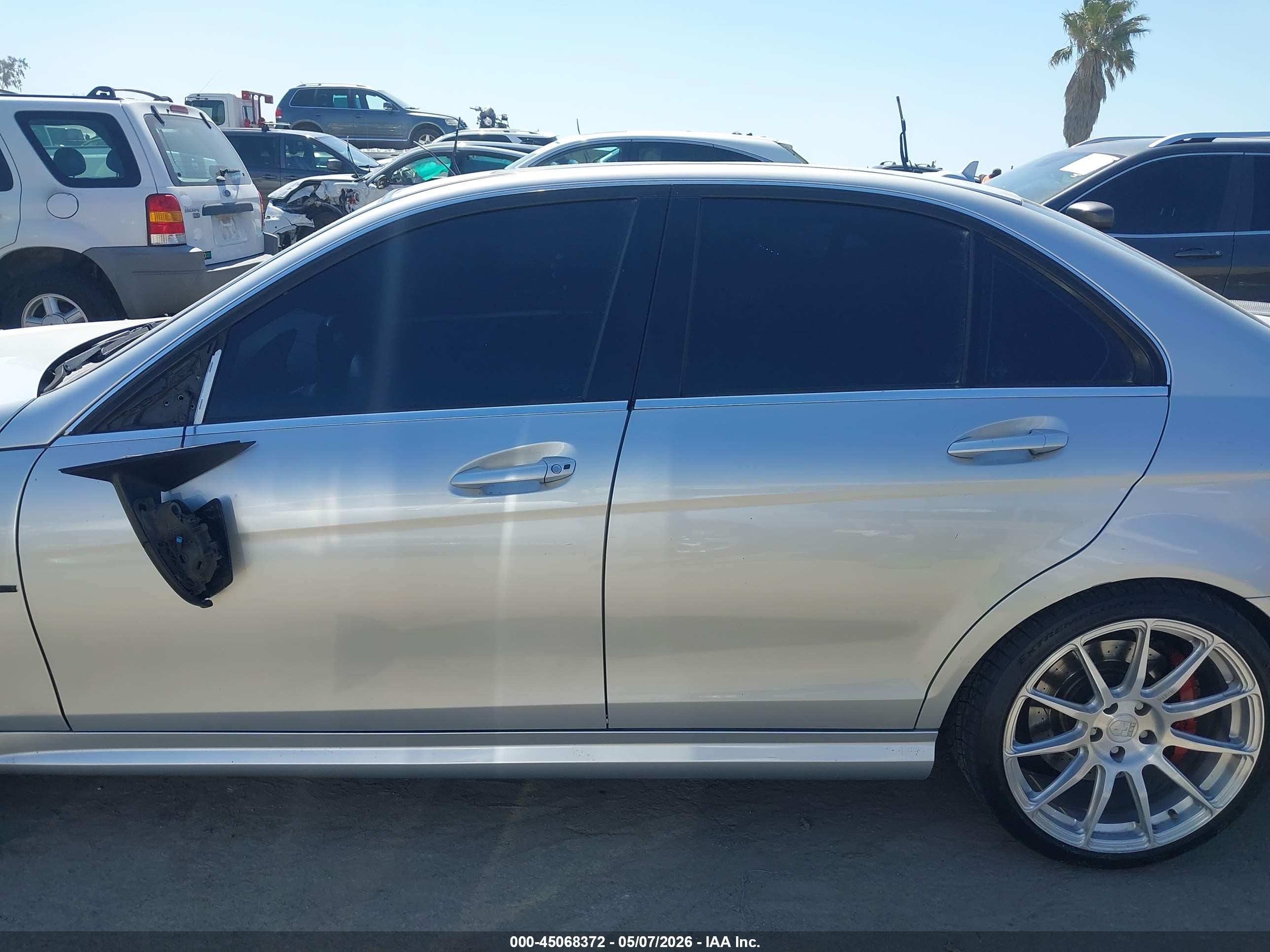 2009 Mercedes-benz C 63 Amg Silver vin: WDDGF77X09F304616