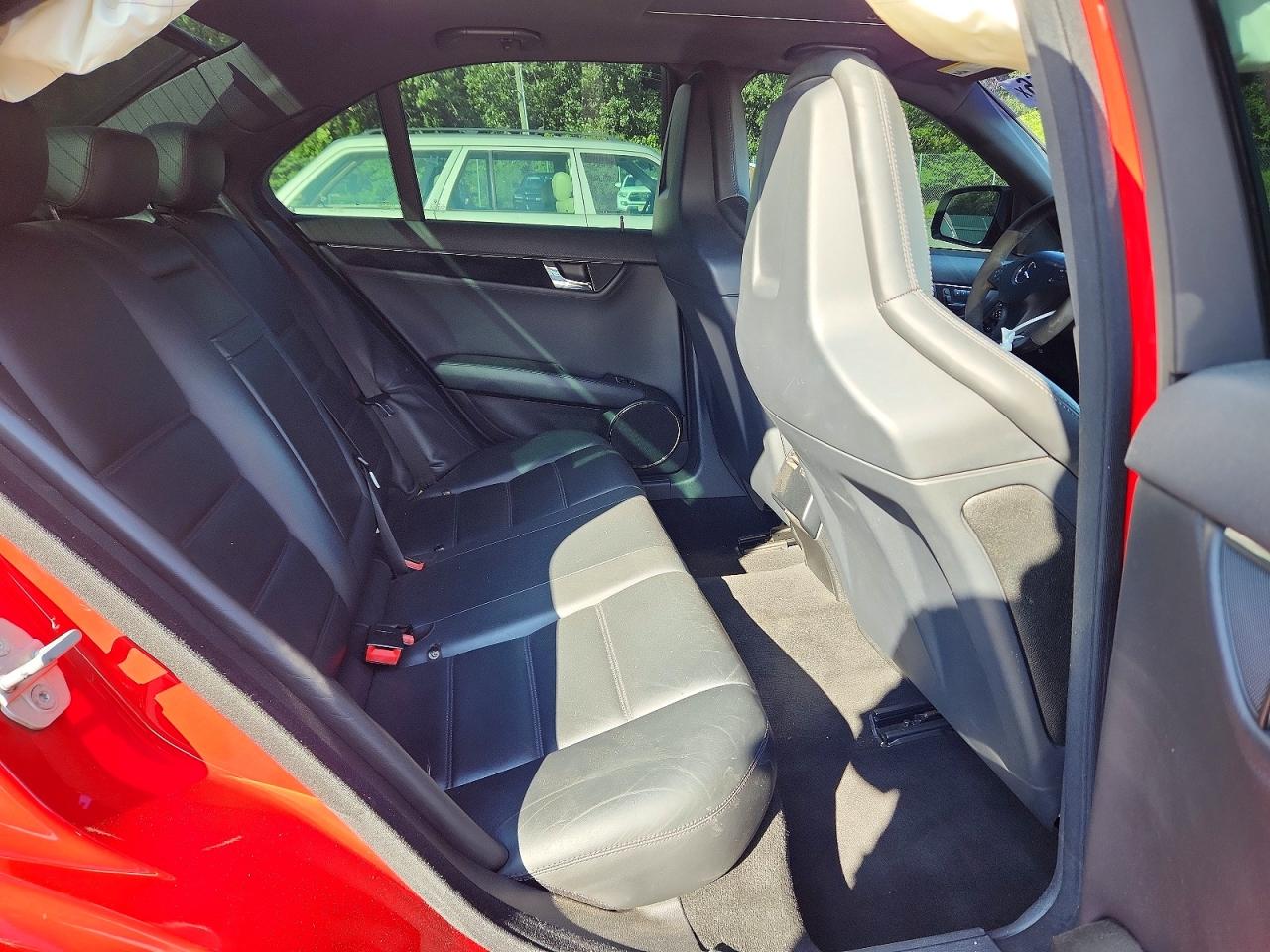 2009 Mercedes-benz C 63 Amg Red vin: WDDGF77X39F246811